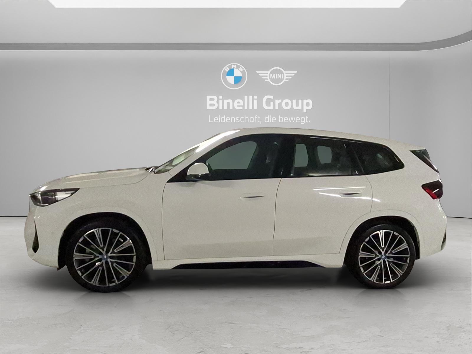 BMW iX1 U11 30 xDrive-showroom-element-3