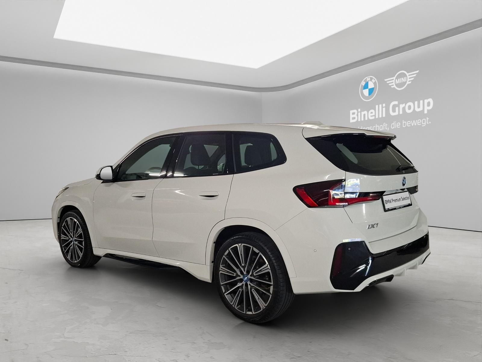 BMW iX1 U11 30 xDrive-image-14