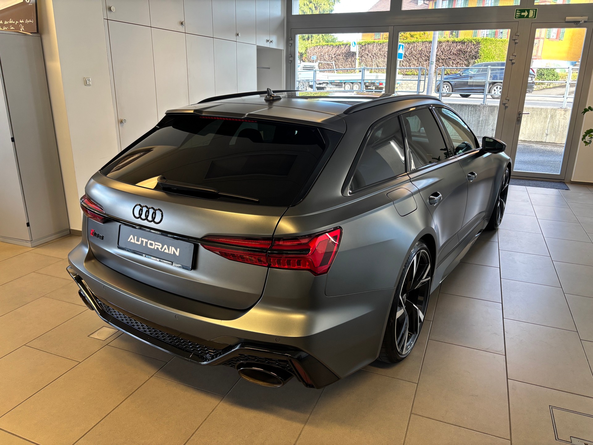 AUDI RS6 Avant 4.0 TFSI V8 quattro-showroom-element-2