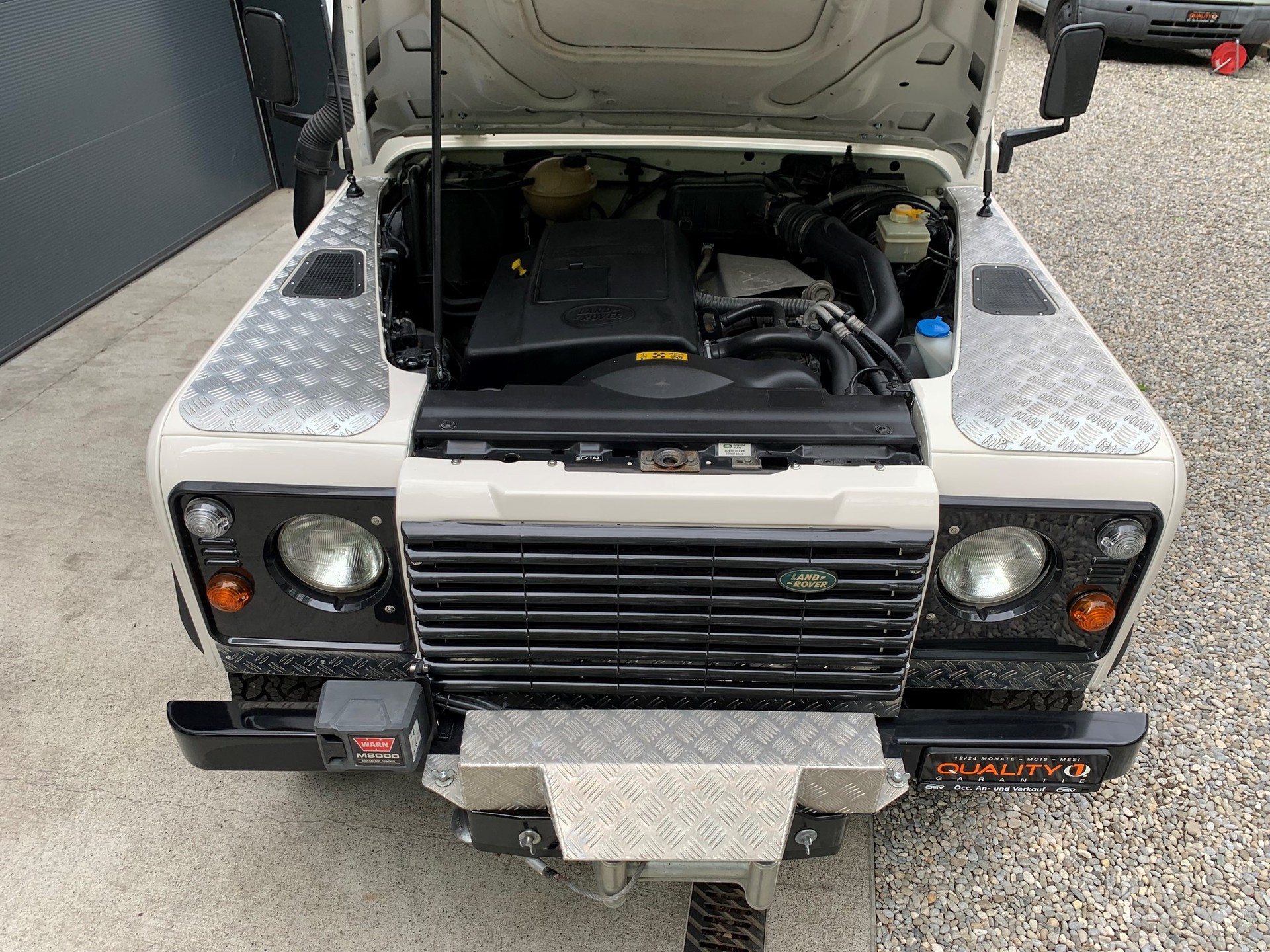 LAND ROVER Defender 110 SW 2.5 Td5-image-13