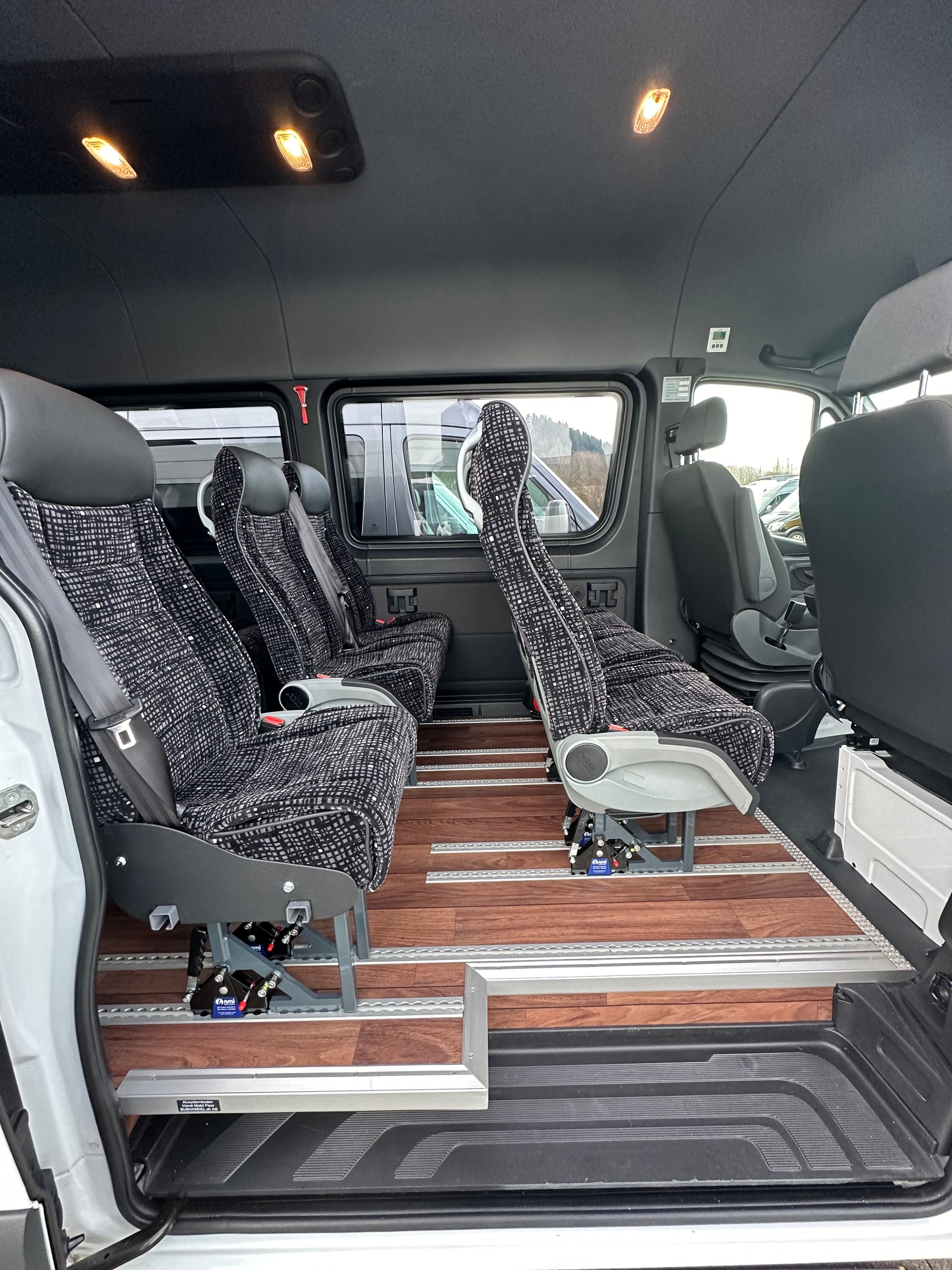 MERCEDES-BENZ Sprinter (F07) 519-image-12