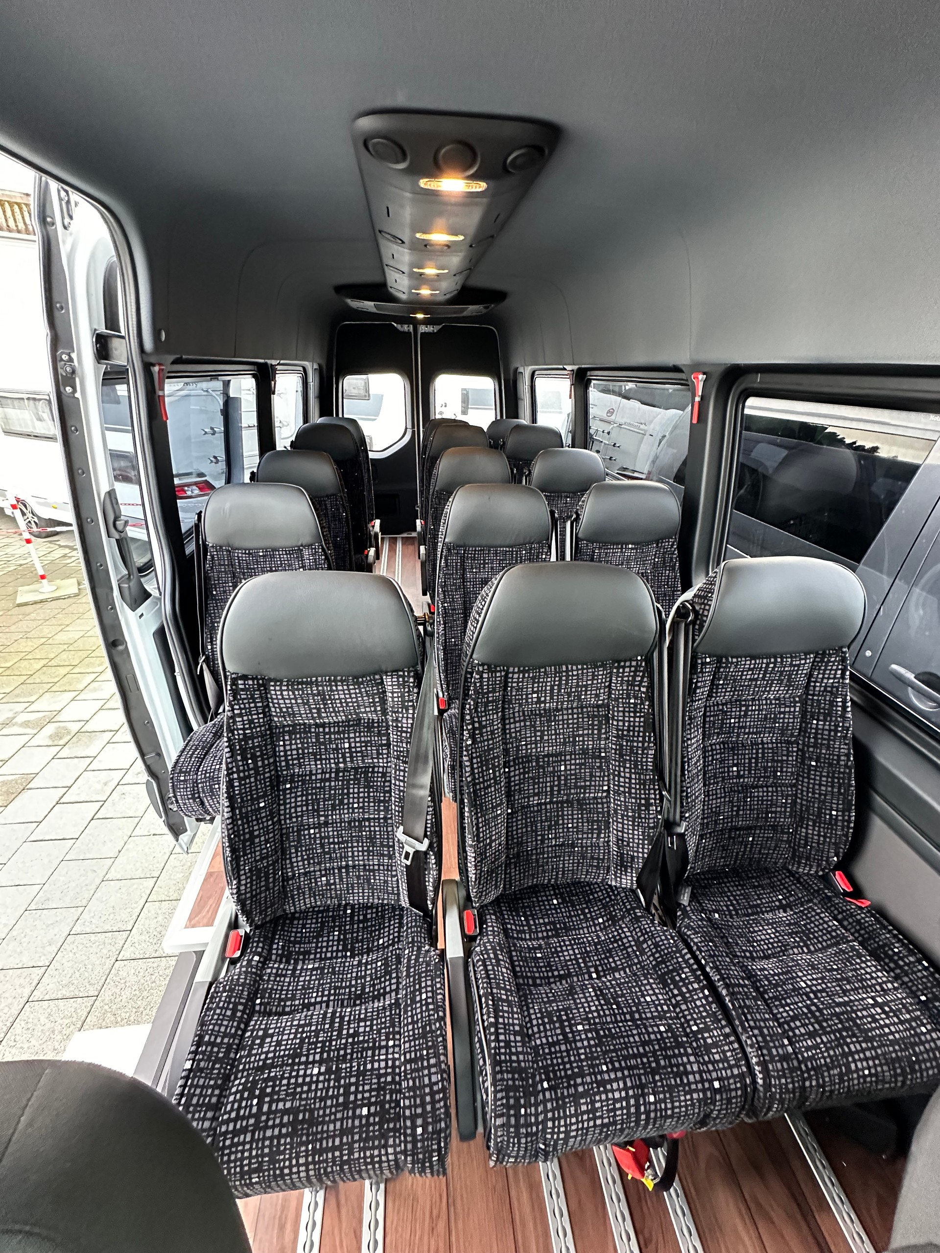 MERCEDES-BENZ Sprinter (F07) 519-image-9