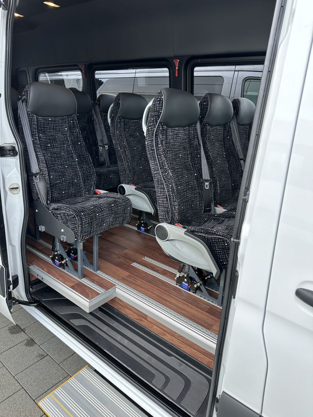 MERCEDES-BENZ Sprinter (F07) 519-image-8