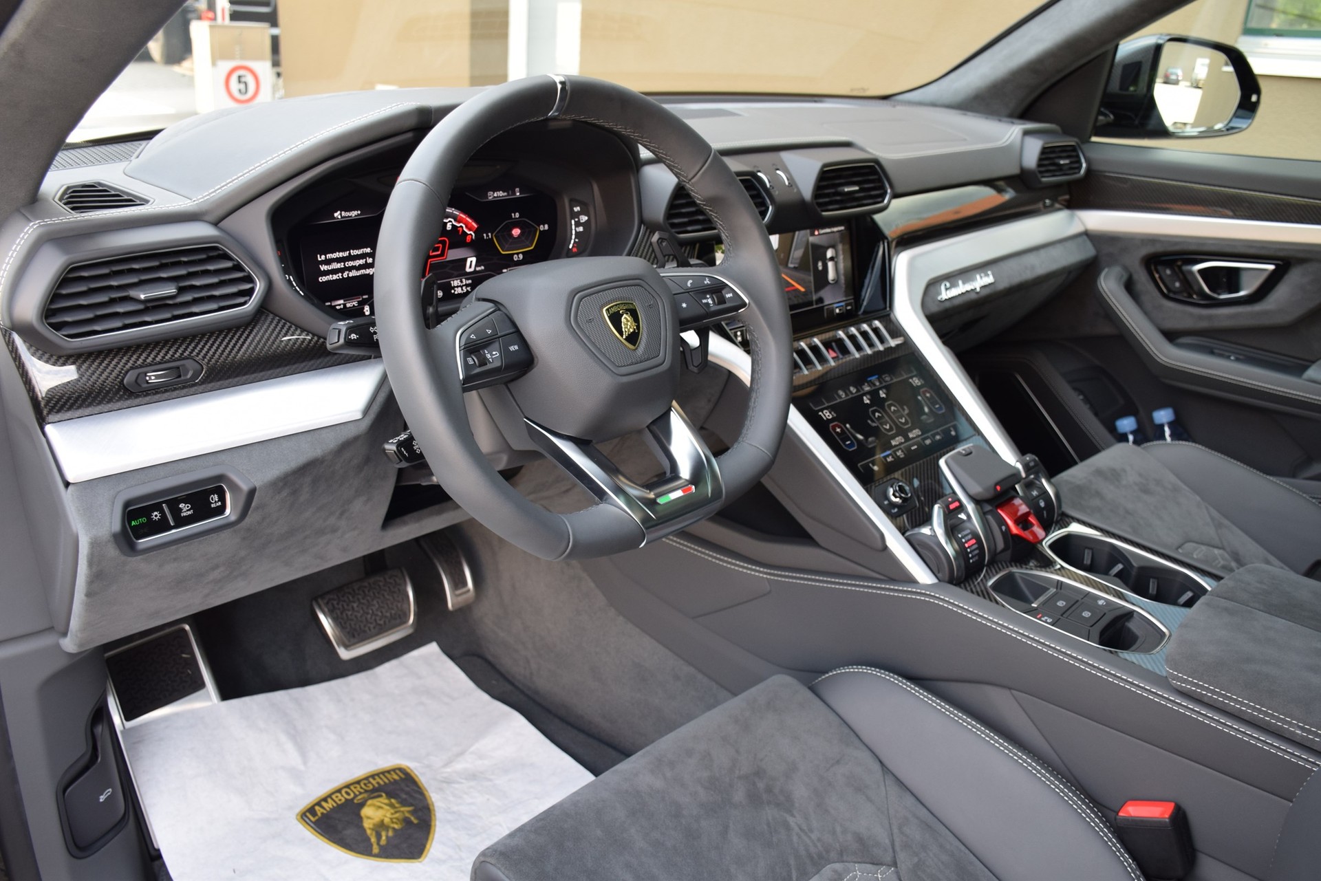 LAMBORGHINI Urus E-Gear-image-6