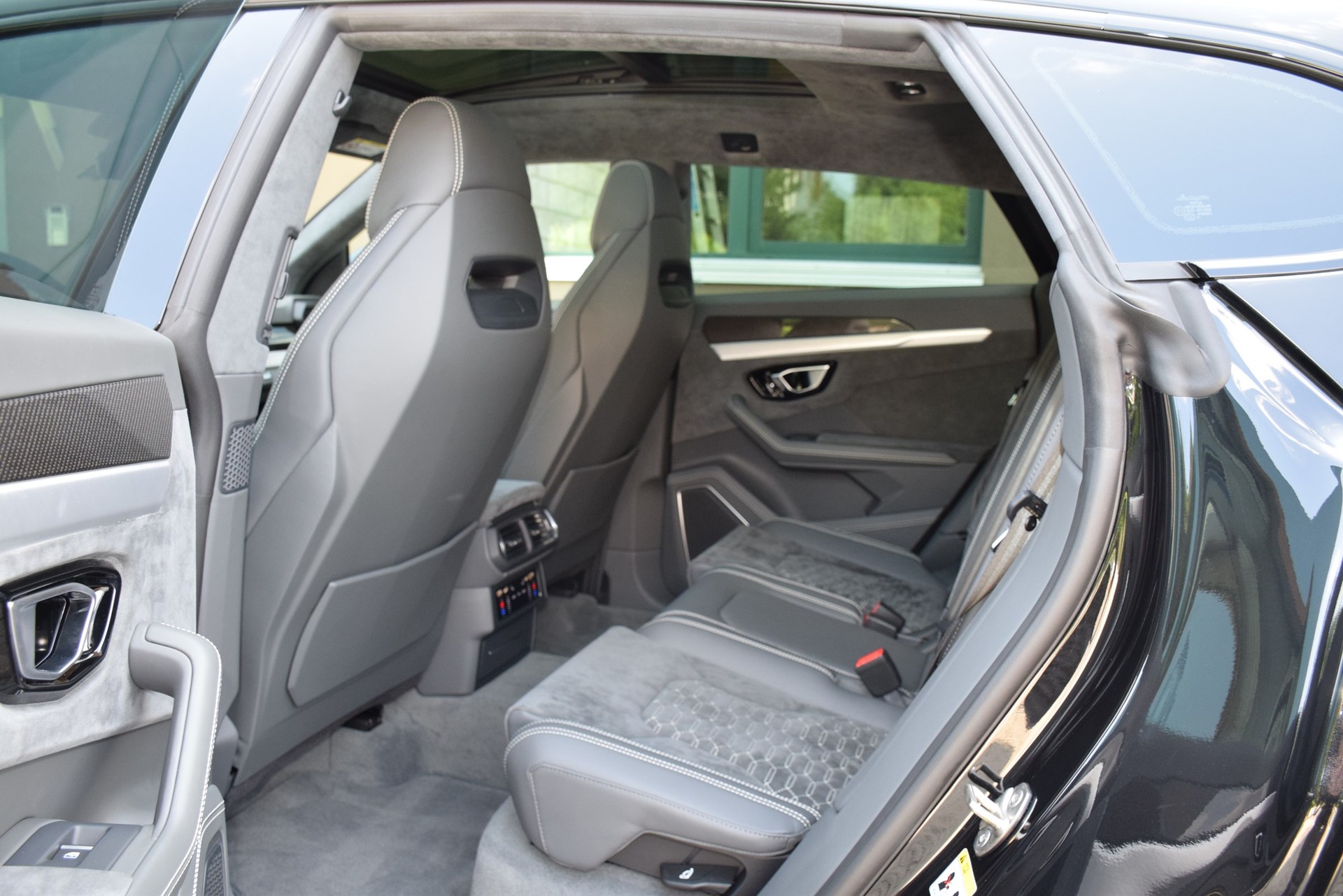 LAMBORGHINI Urus E-Gear-image-8