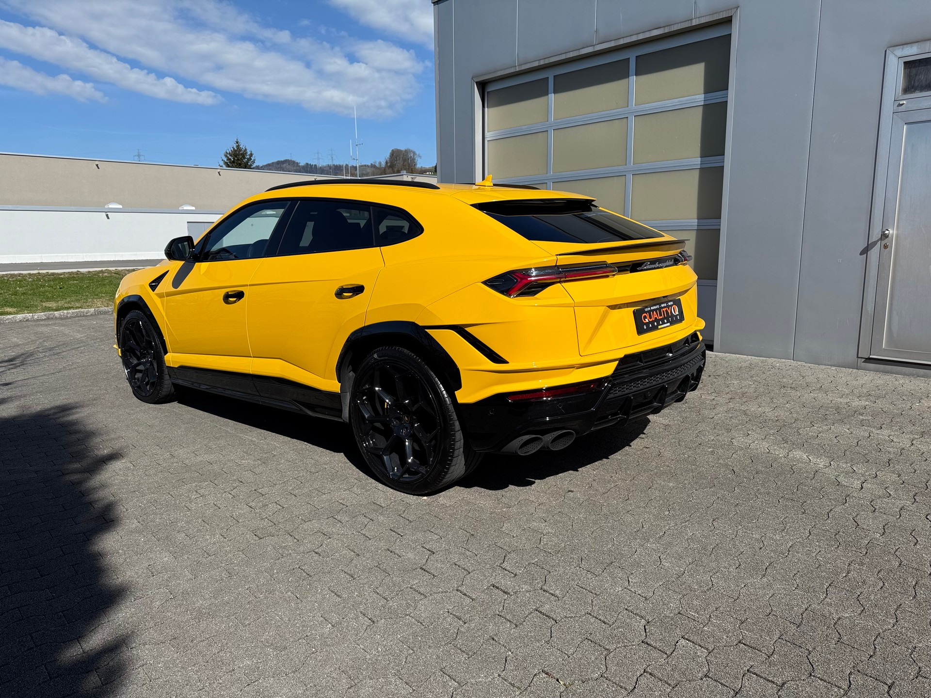 LAMBORGHINI Urus E-Gear-image-10