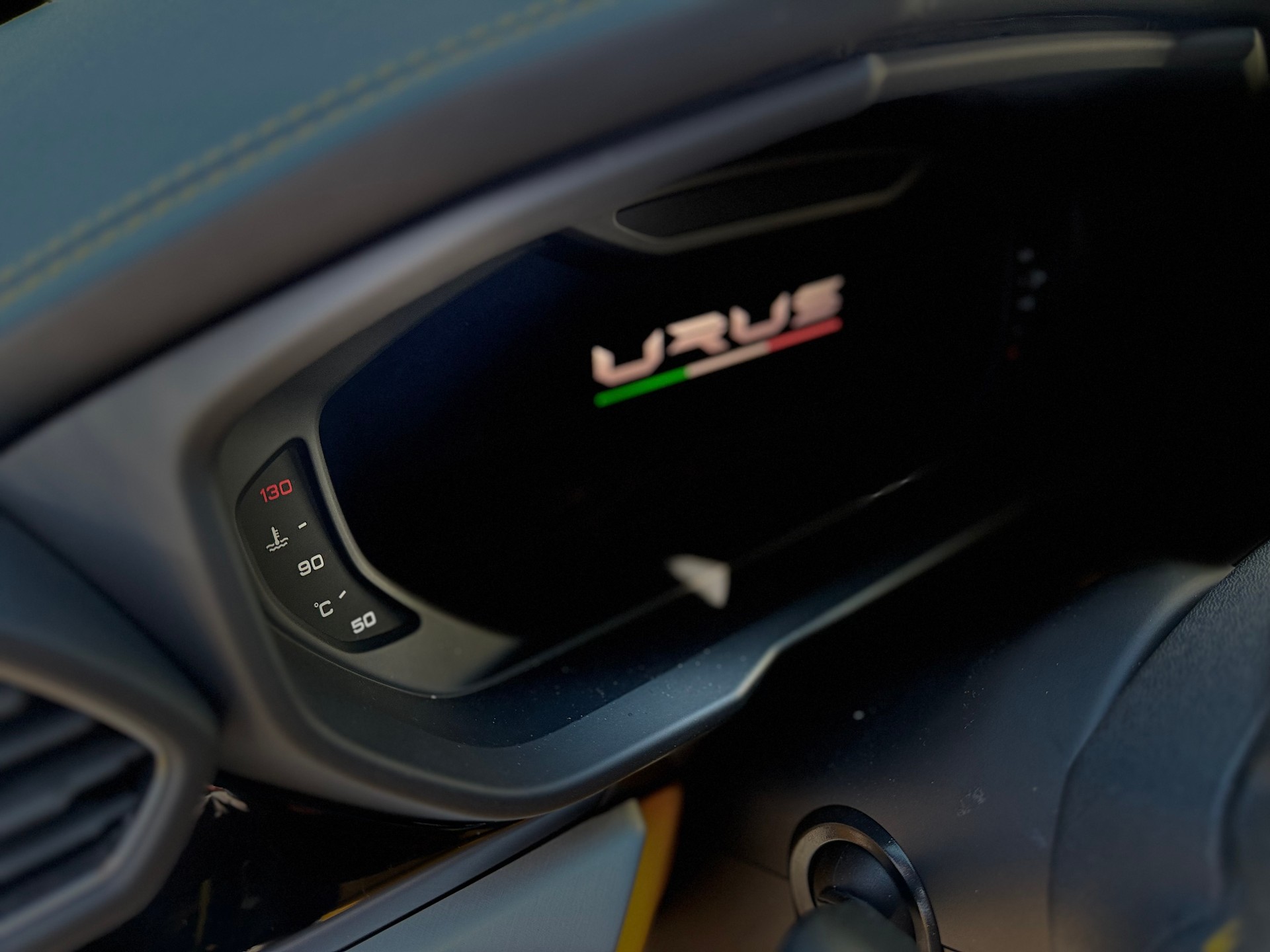 LAMBORGHINI Urus E-Gear-image-23