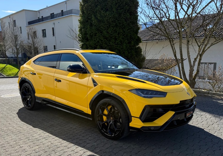 LAMBORGHINI Urus E-Gear
