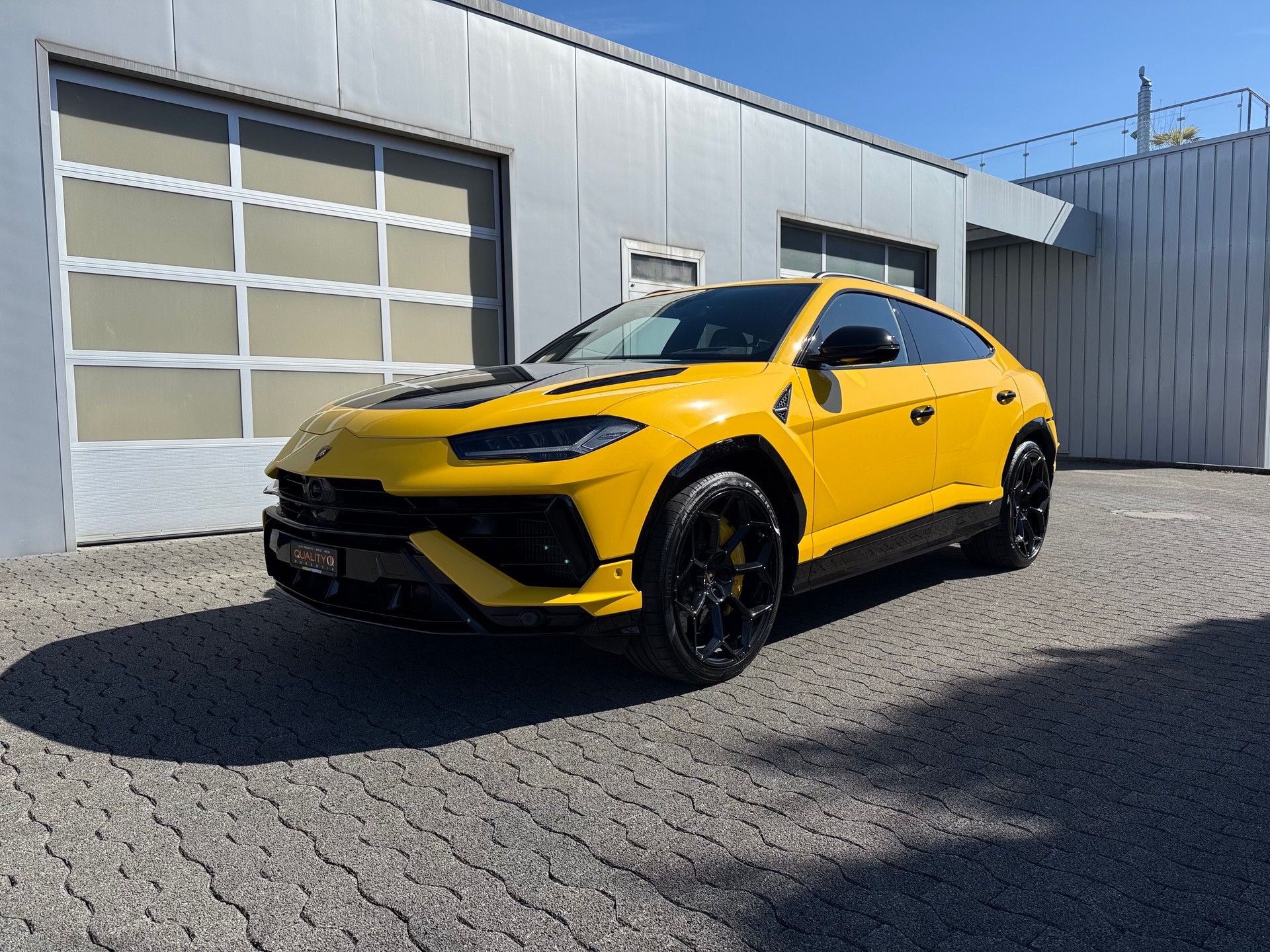 LAMBORGHINI Urus E-Gear-image-4