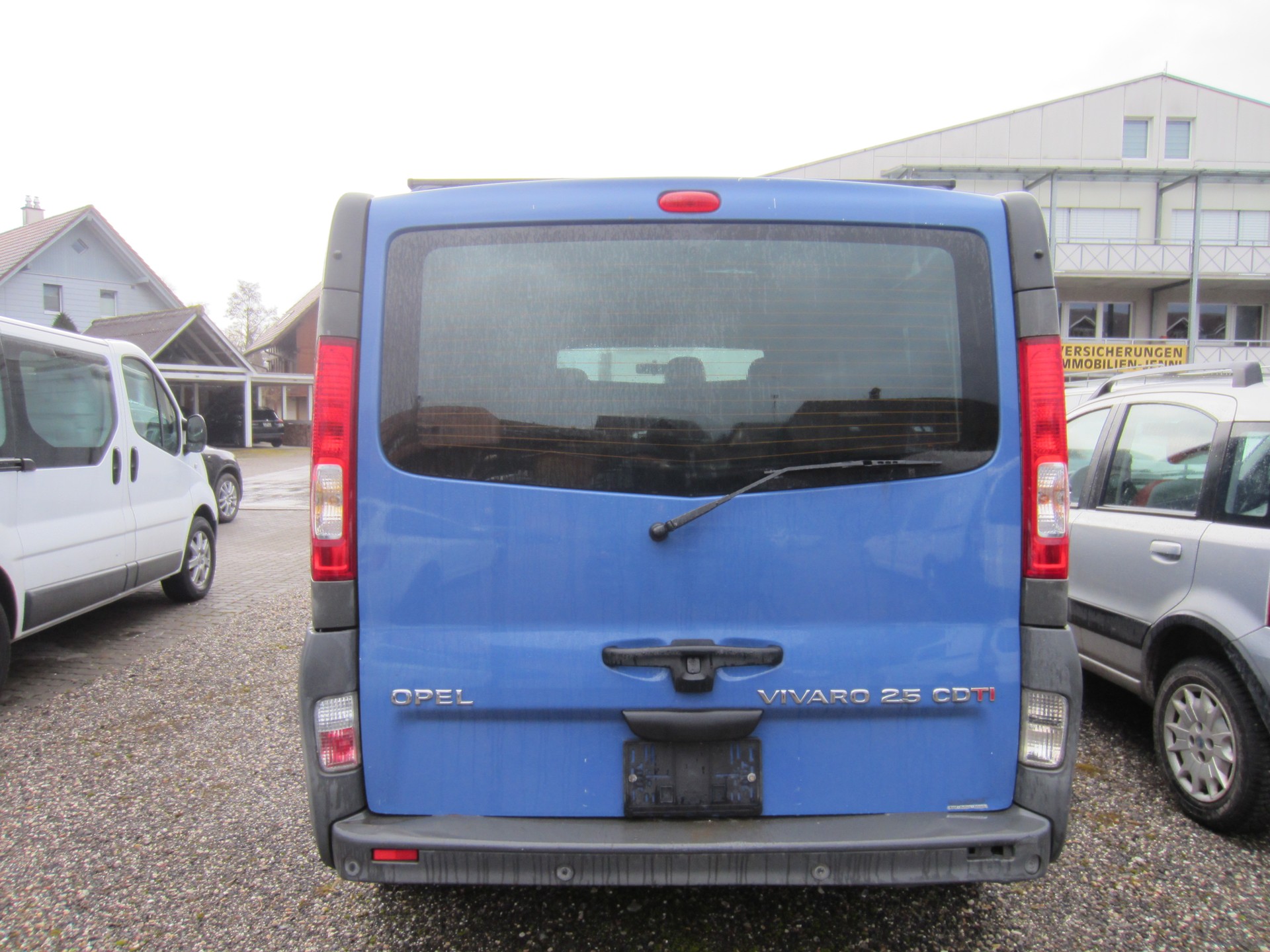 OPEL Vivaro 2.5 CDTI 2.9t L1H1-image-3