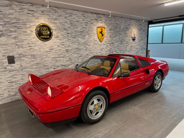 FERRARI GTS