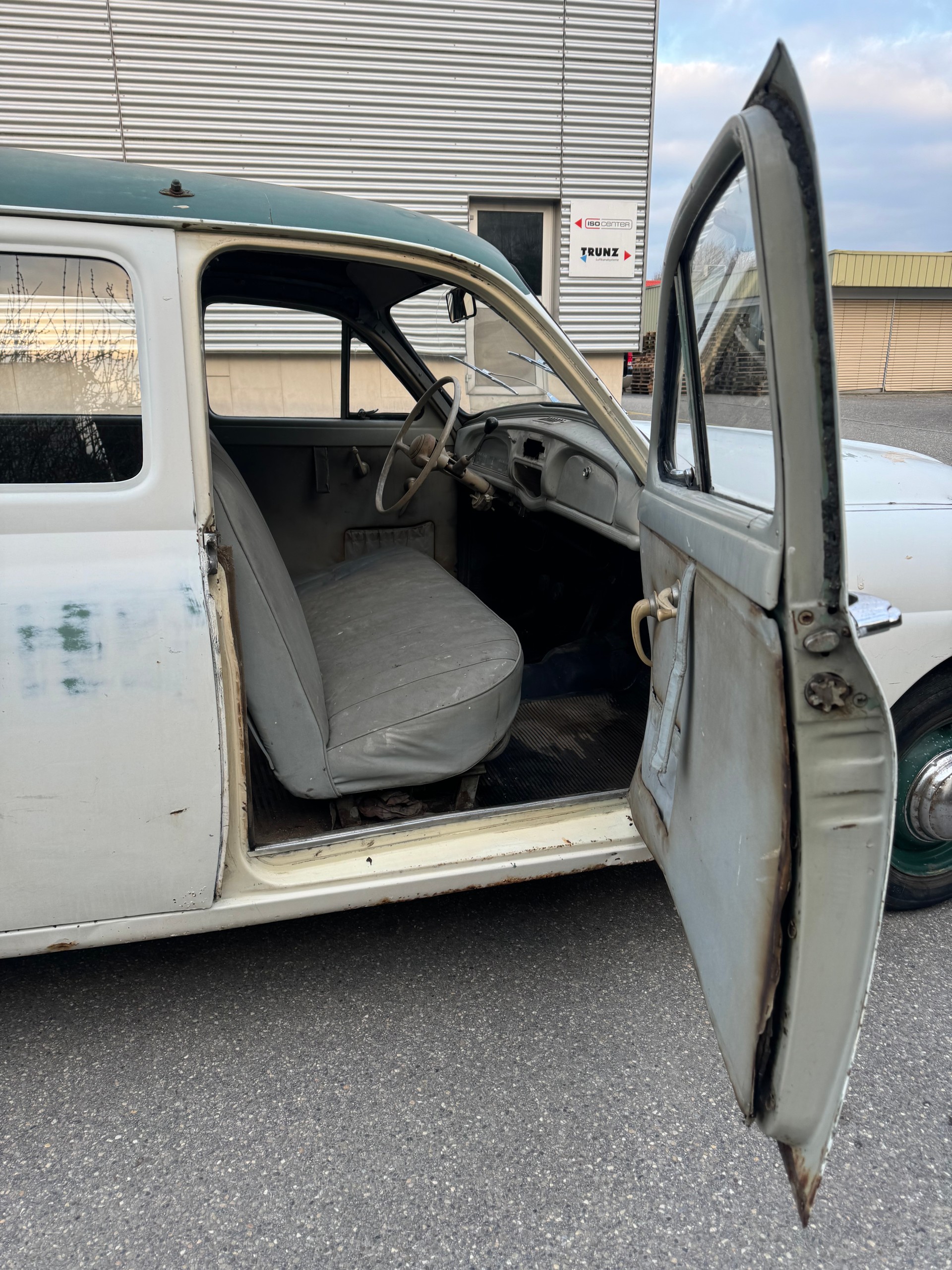 RENAULT Fregate Domaine Kombi-image-12