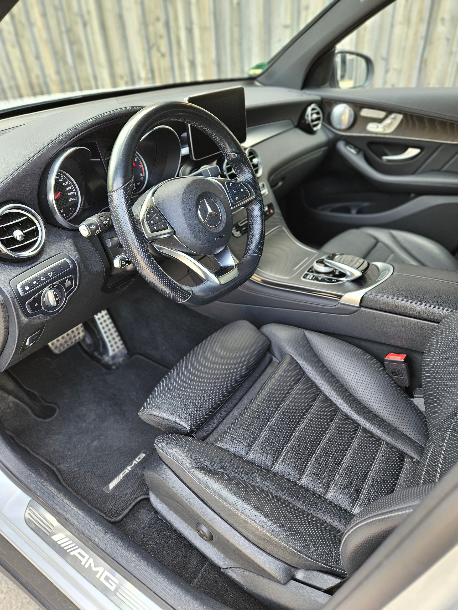 MERCEDES-BENZ GLC 43 AMG 4Matic 9G-Tronic-image-4