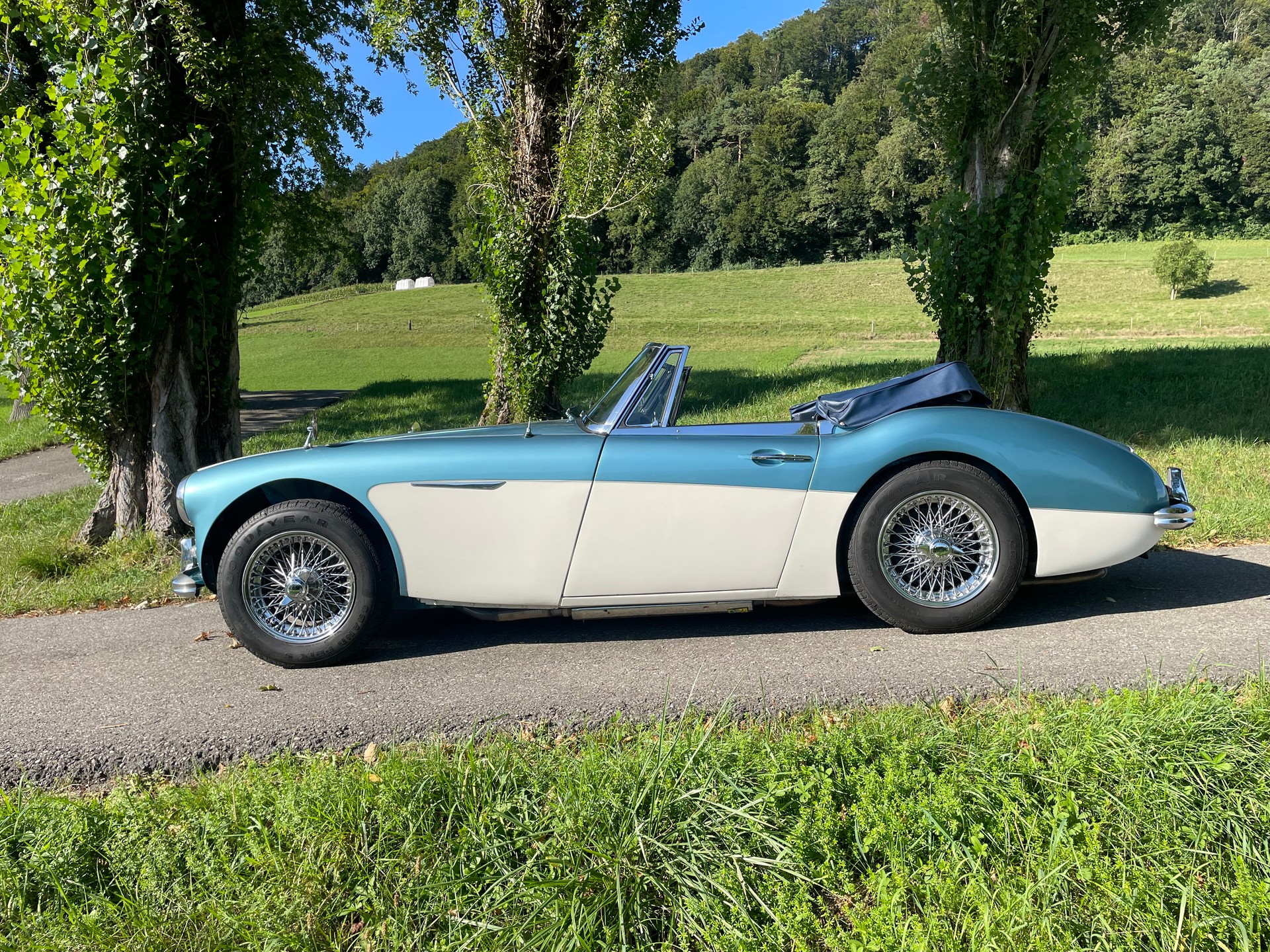 AUSTIN-HEALEY MK III 3000 Sport-image-1