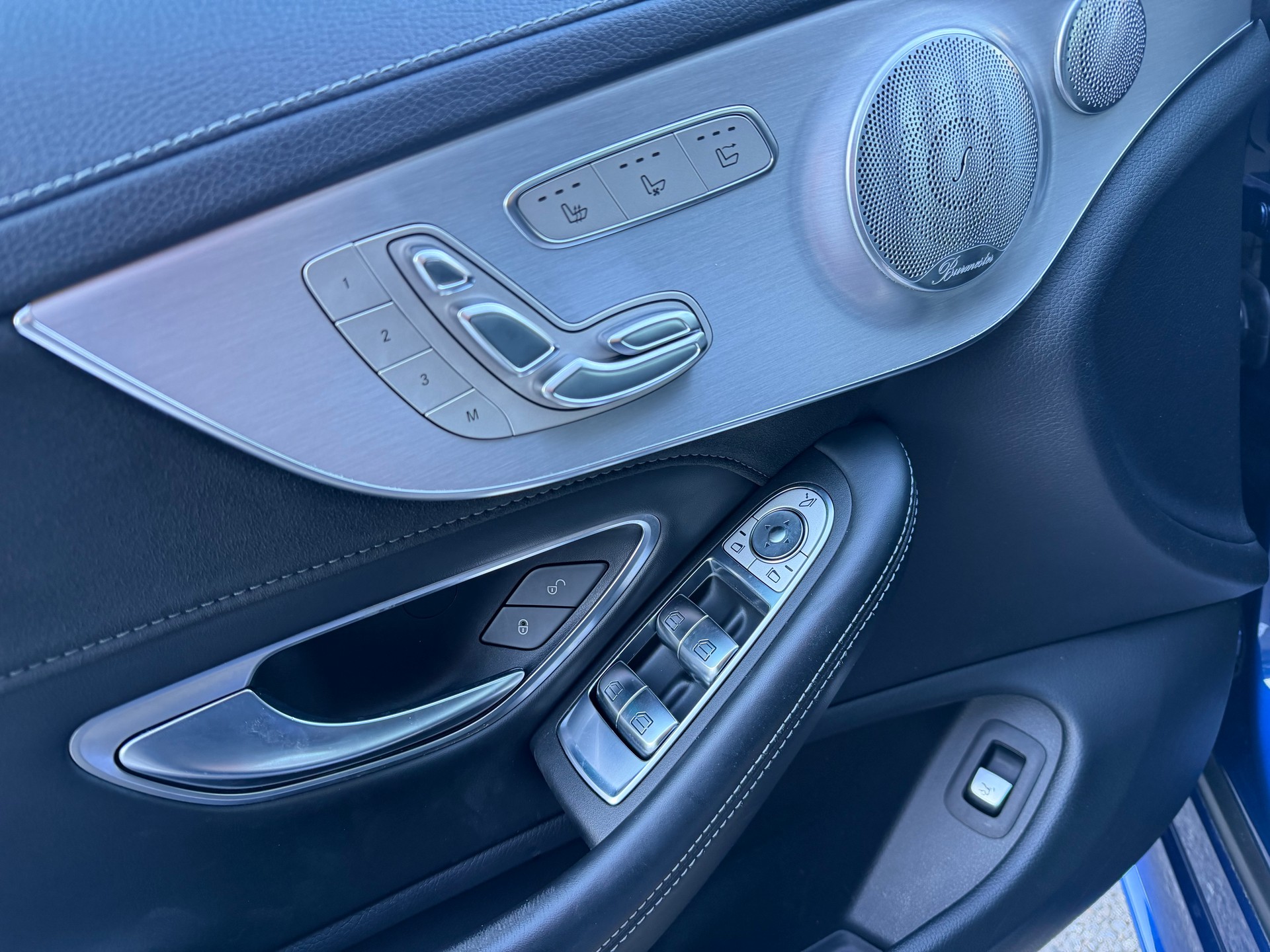 MERCEDES-BENZ C 63 Cabriolet AMG Speedshift-image-9
