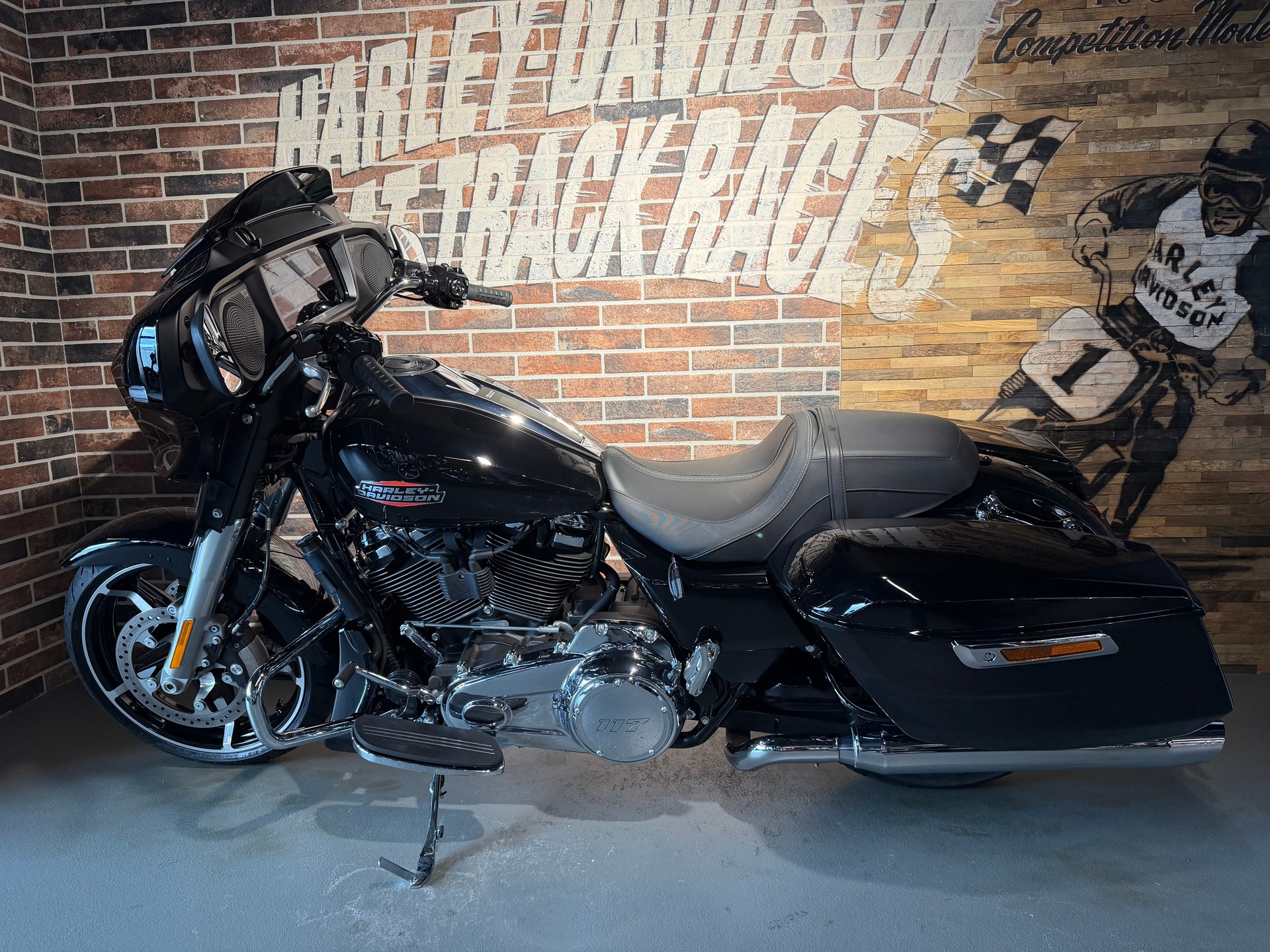 HARLEY-DAVIDSON FLHX Street Glide 117-image-4