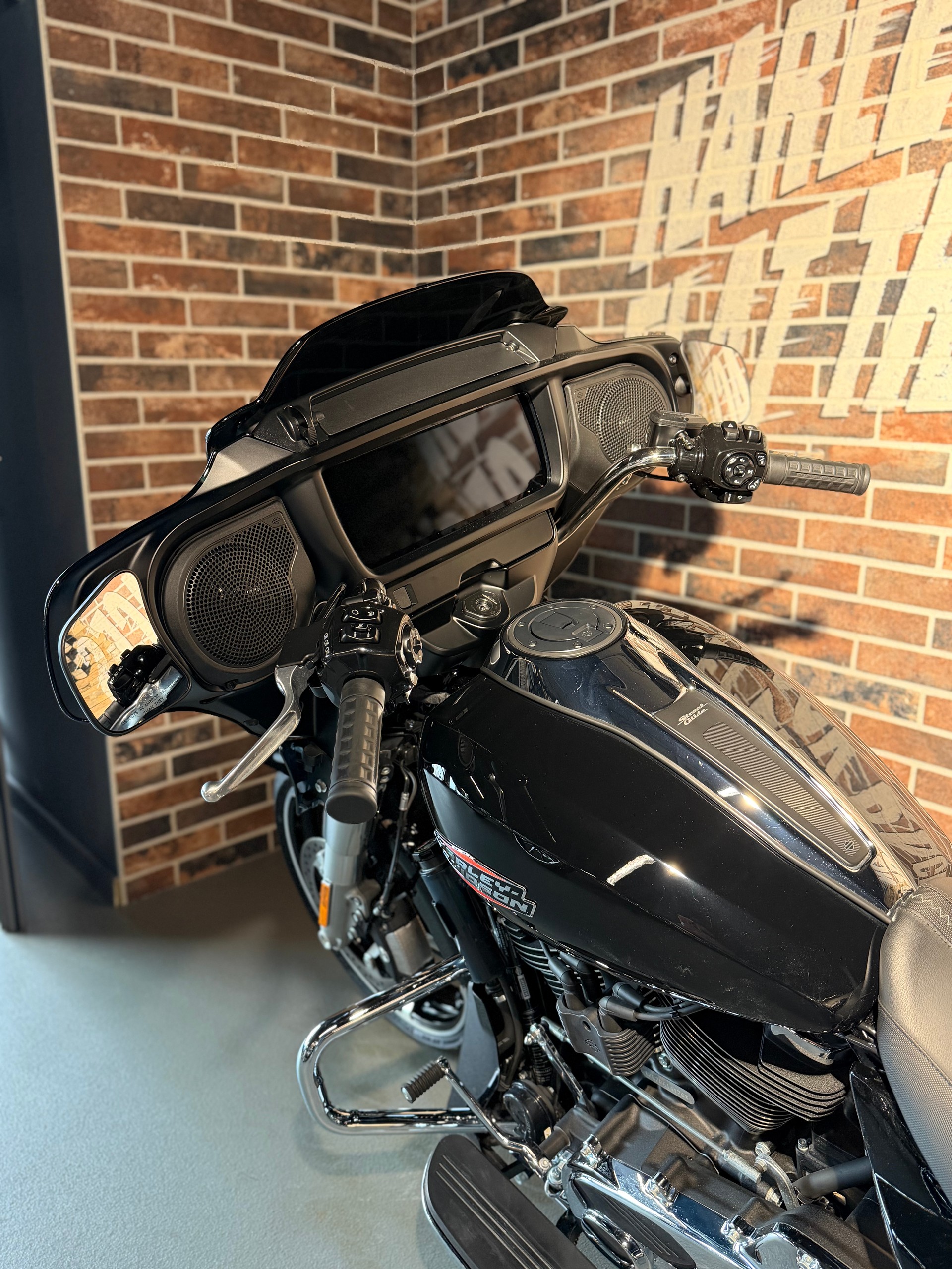 HARLEY-DAVIDSON FLHX Street Glide 117-image-3