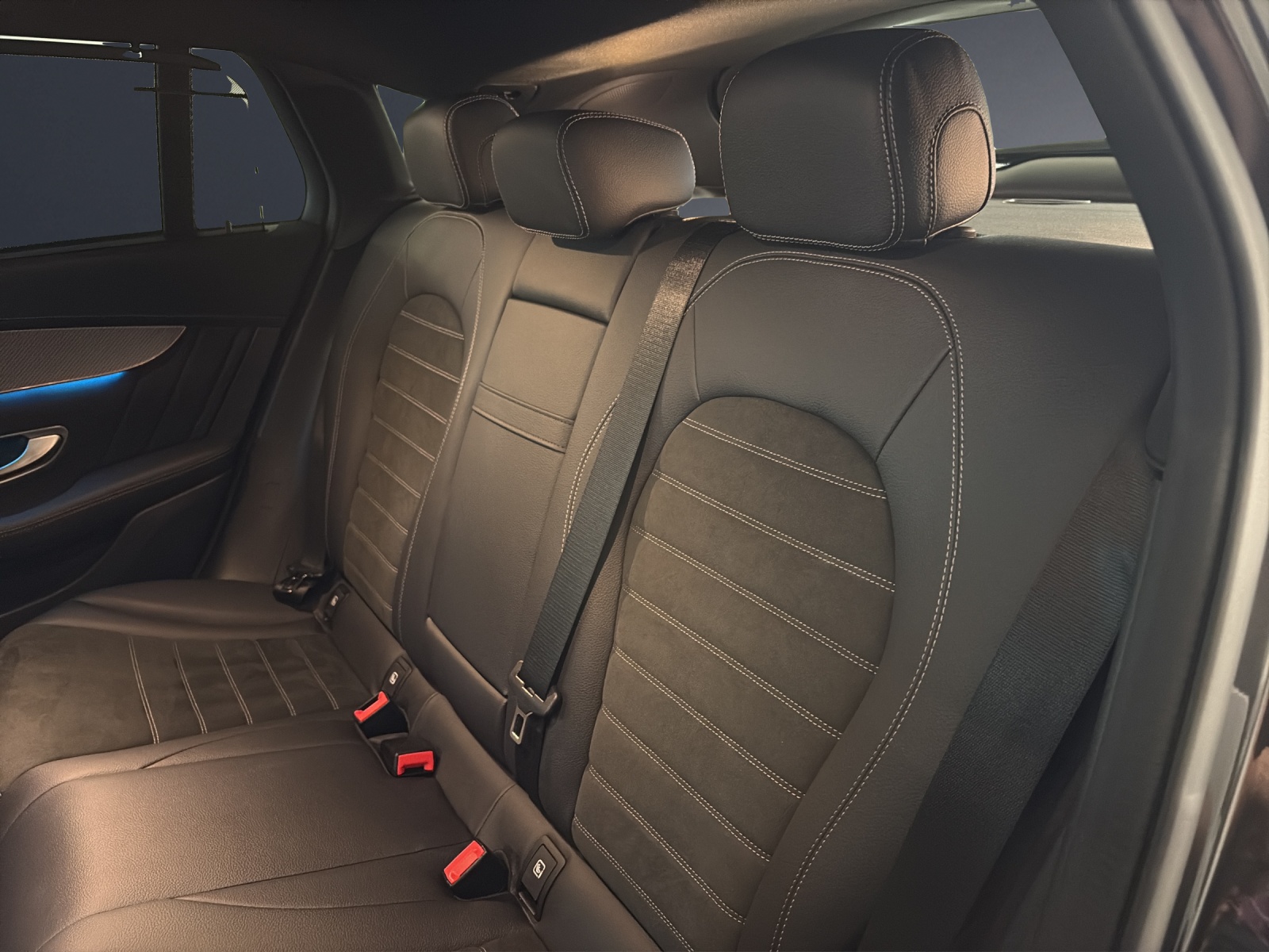 MERCEDES-BENZ EQC 400 4Matic EQ Star-image-17