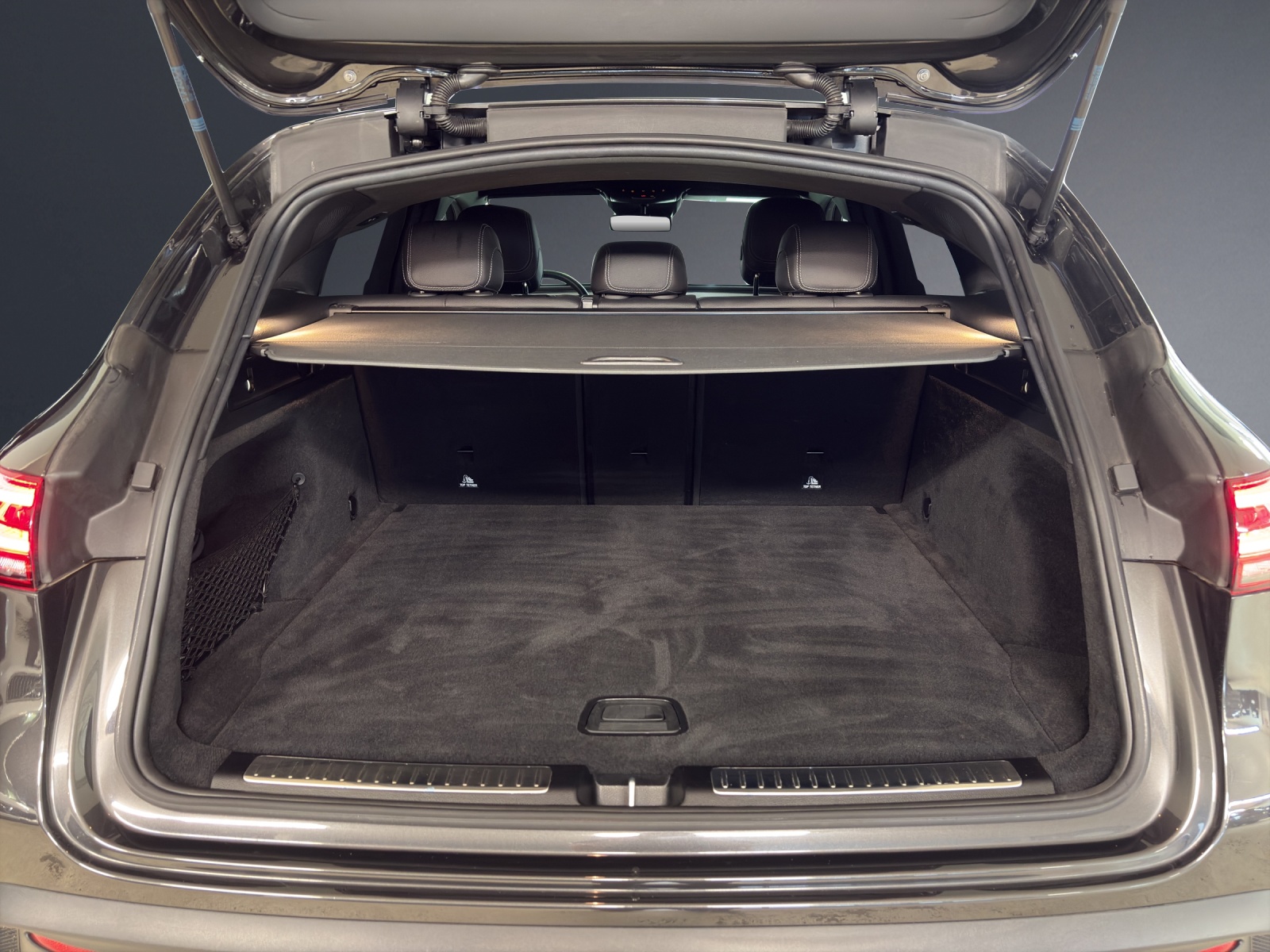 MERCEDES-BENZ EQC 400 4Matic EQ Star-image-18