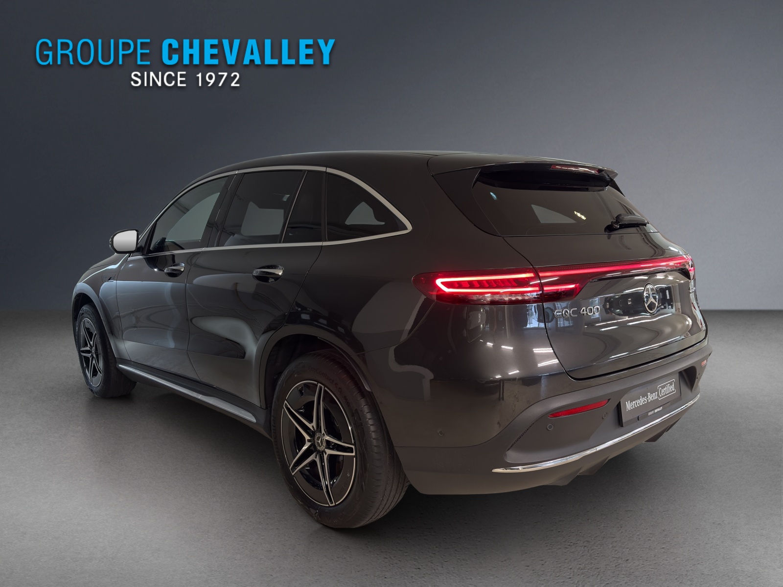 MERCEDES-BENZ EQC 400 4Matic EQ Star-showroom-element-3