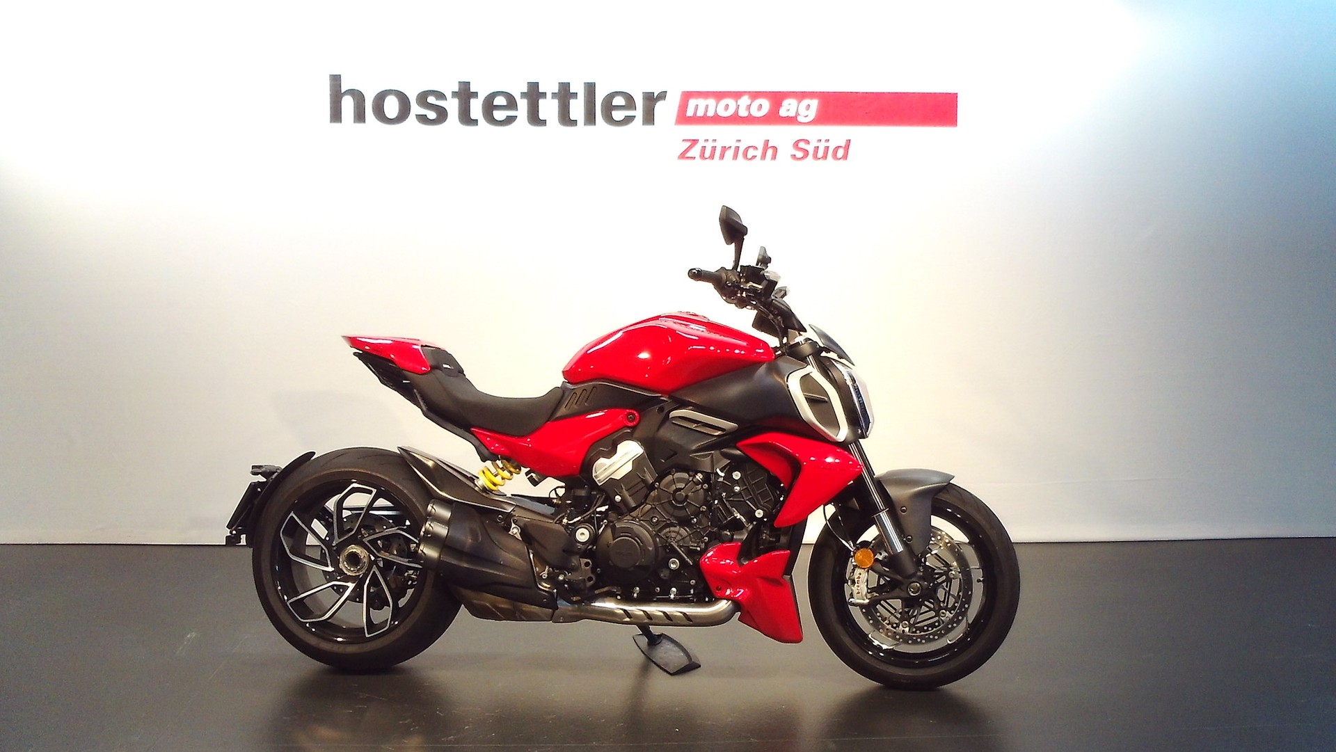 DUCATI Diavel V4-image-0
