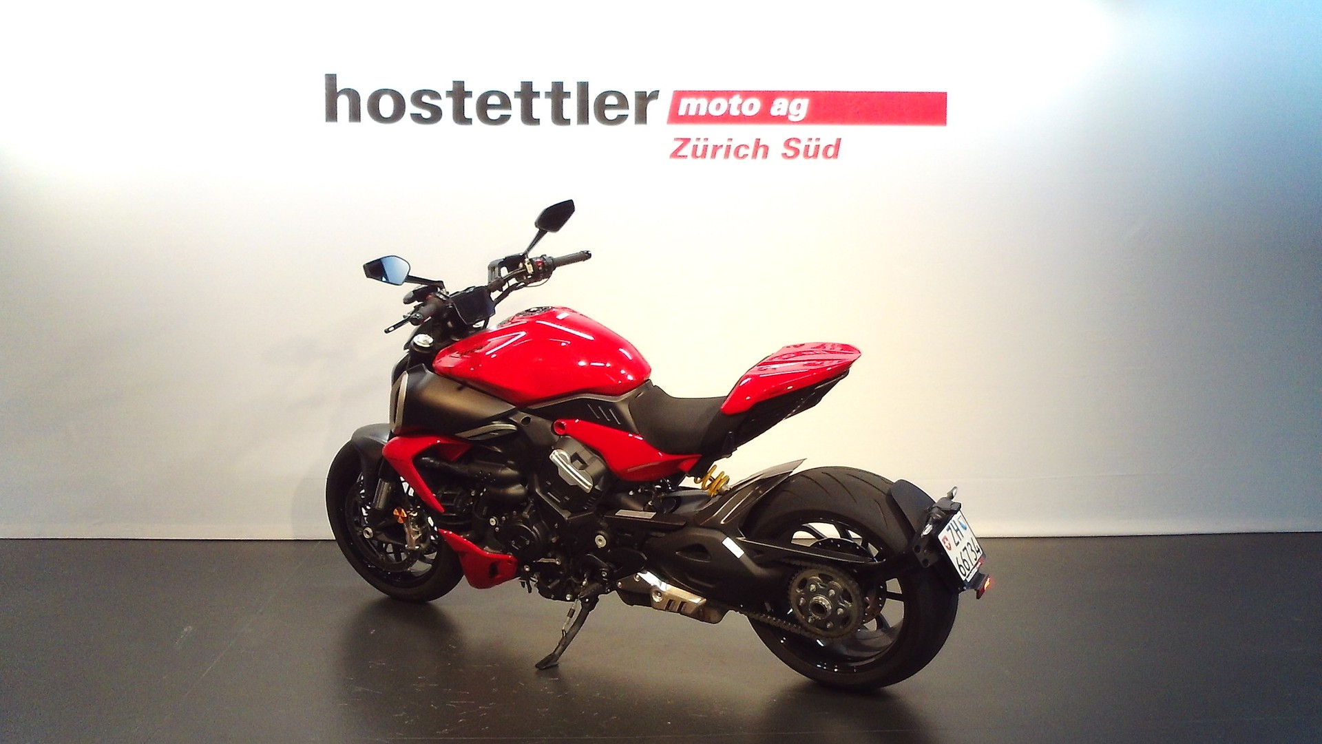 DUCATI Diavel V4-image-2