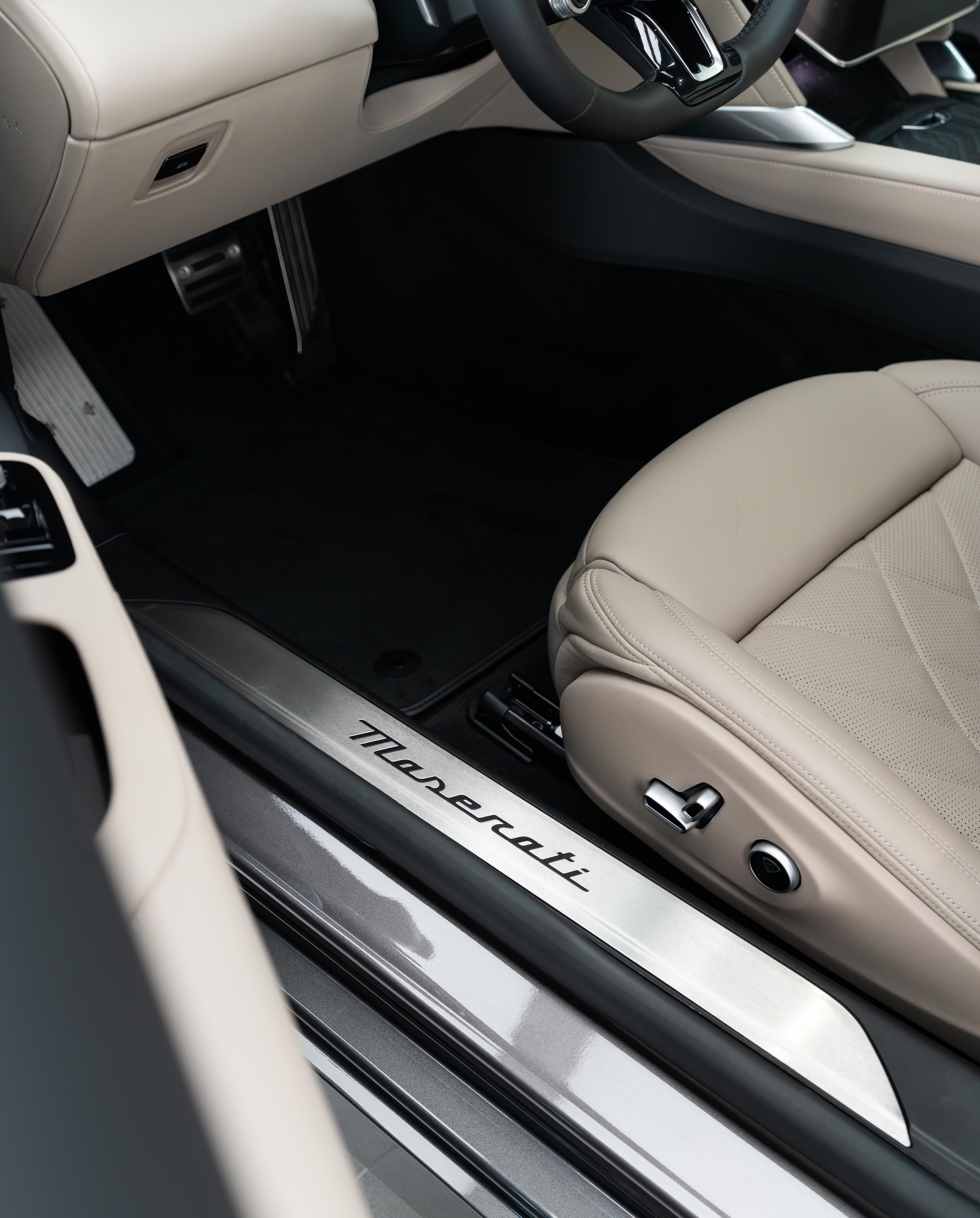 MASERATI GranTurismo Modena Automatica - Grigio Maratea - 2.99% Leasing-image-9