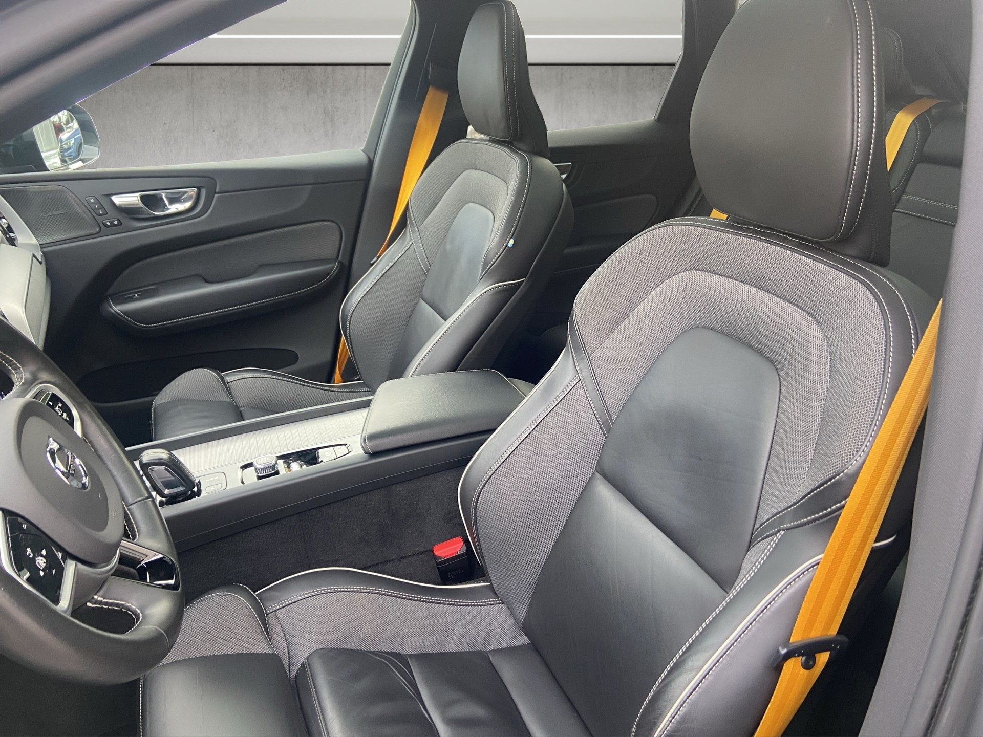 VOLVO XC60 T8 eAWD Polestar Geartronic-image-11