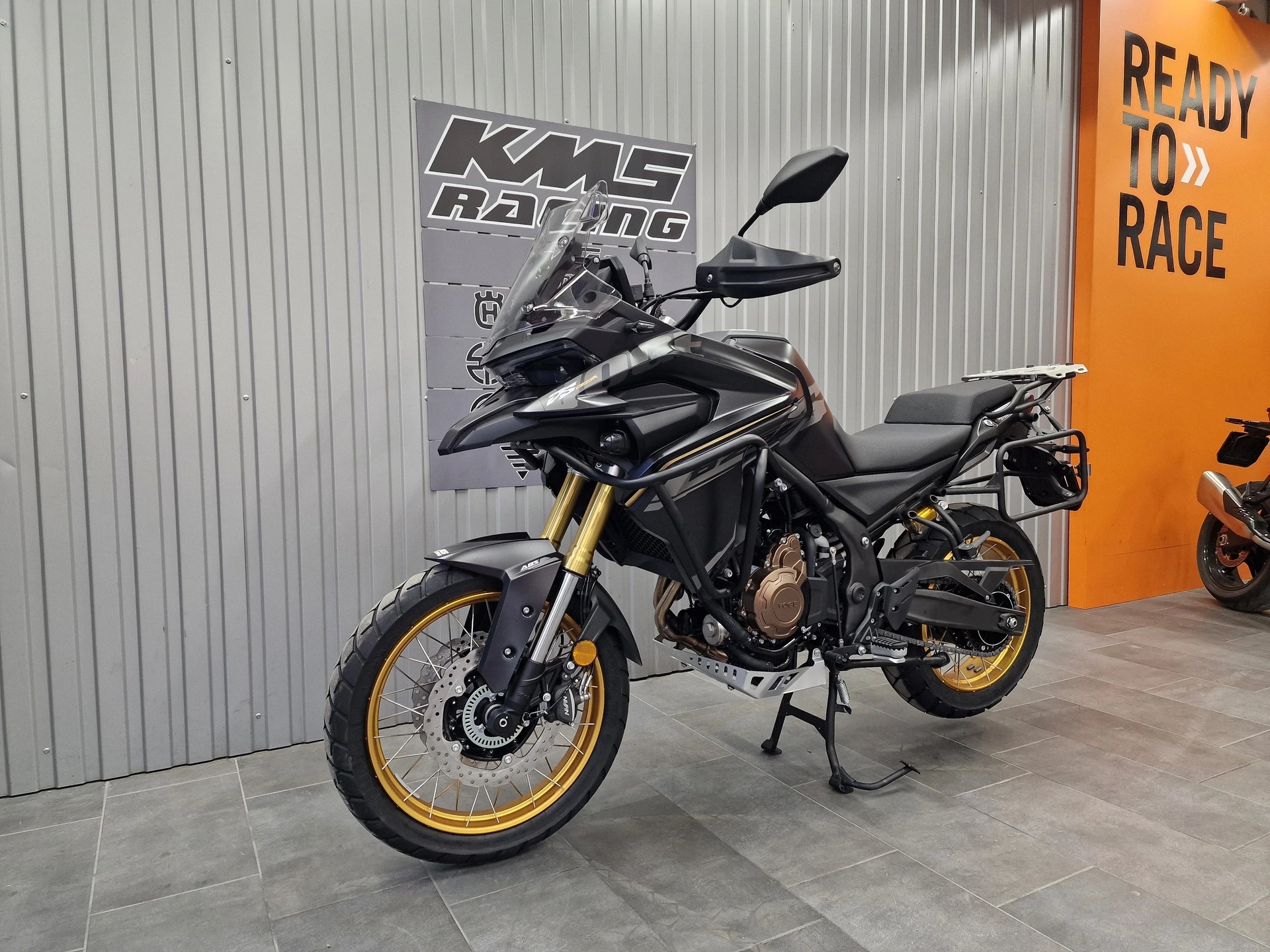 VOGE 625 DSX-image-2