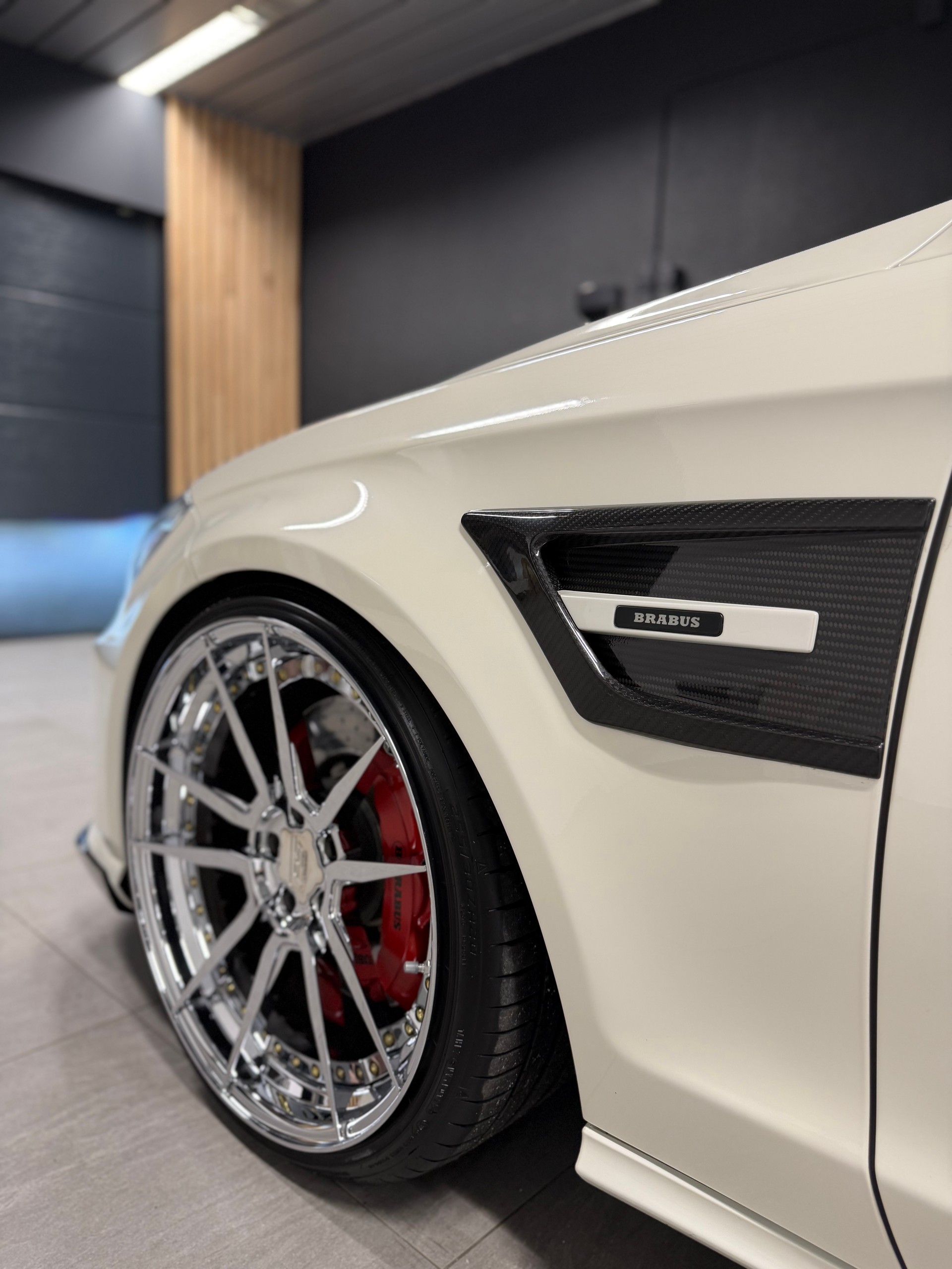 MERCEDES-BENZ CLS 63 AMG Speedshift MCT-image-6