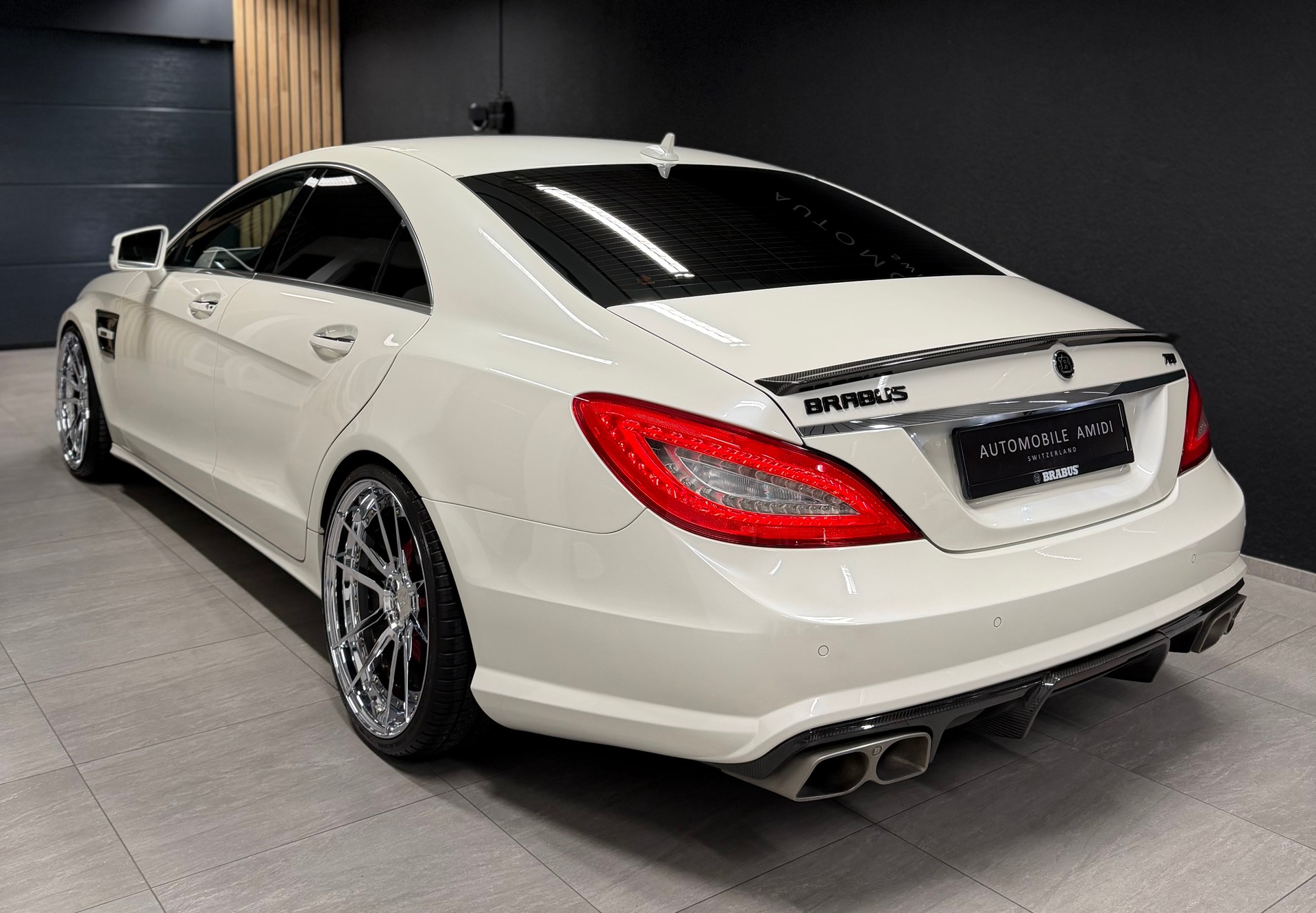 MERCEDES-BENZ CLS 63 AMG Speedshift MCT-showroom-element-2