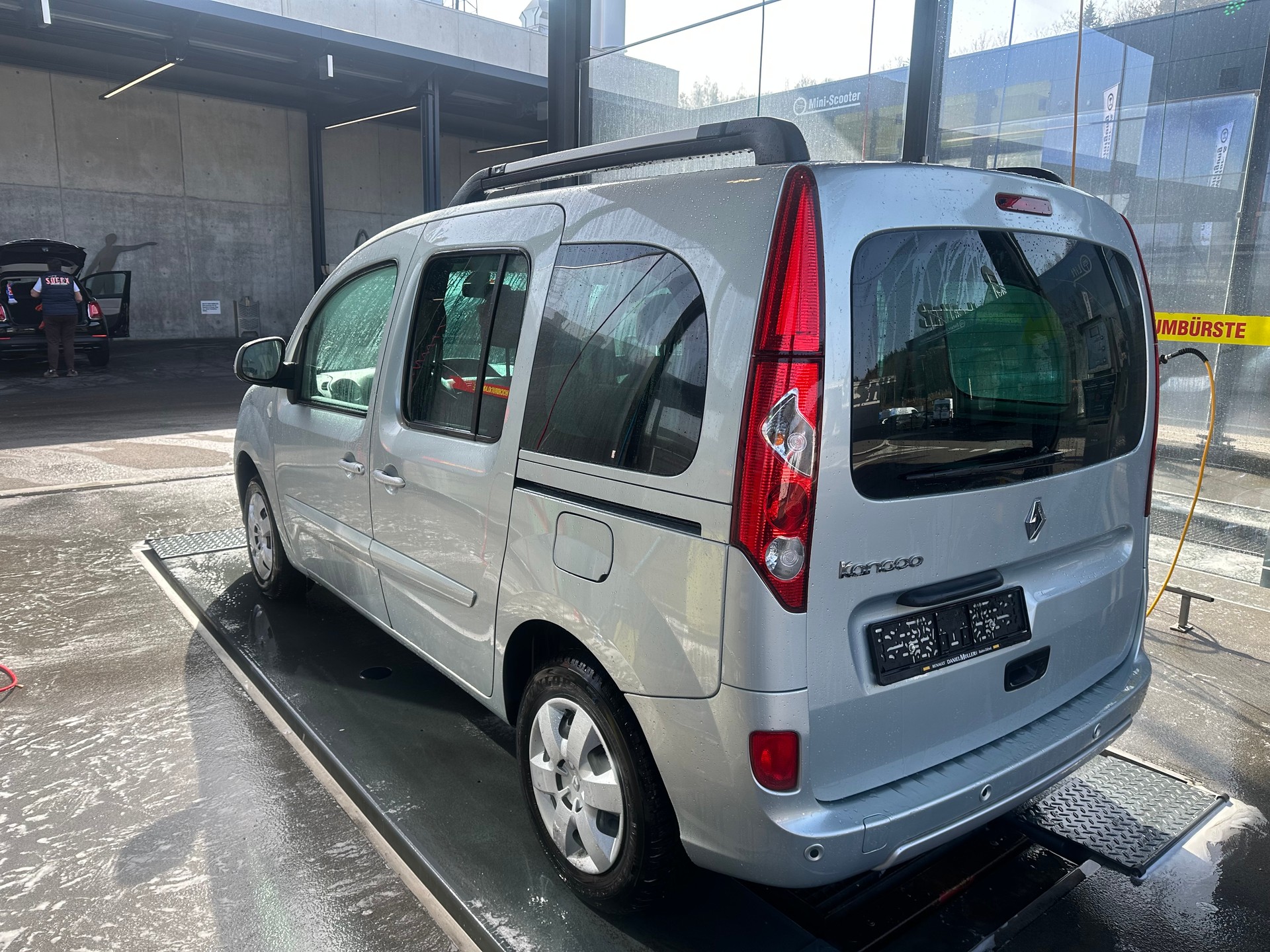 RENAULT Kangoo 1.5 dCi Happy Family-image-2