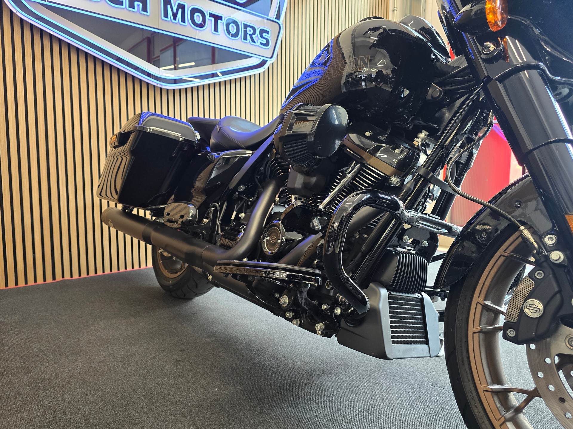 HARLEY-DAVIDSON Street Glide ST-image-5