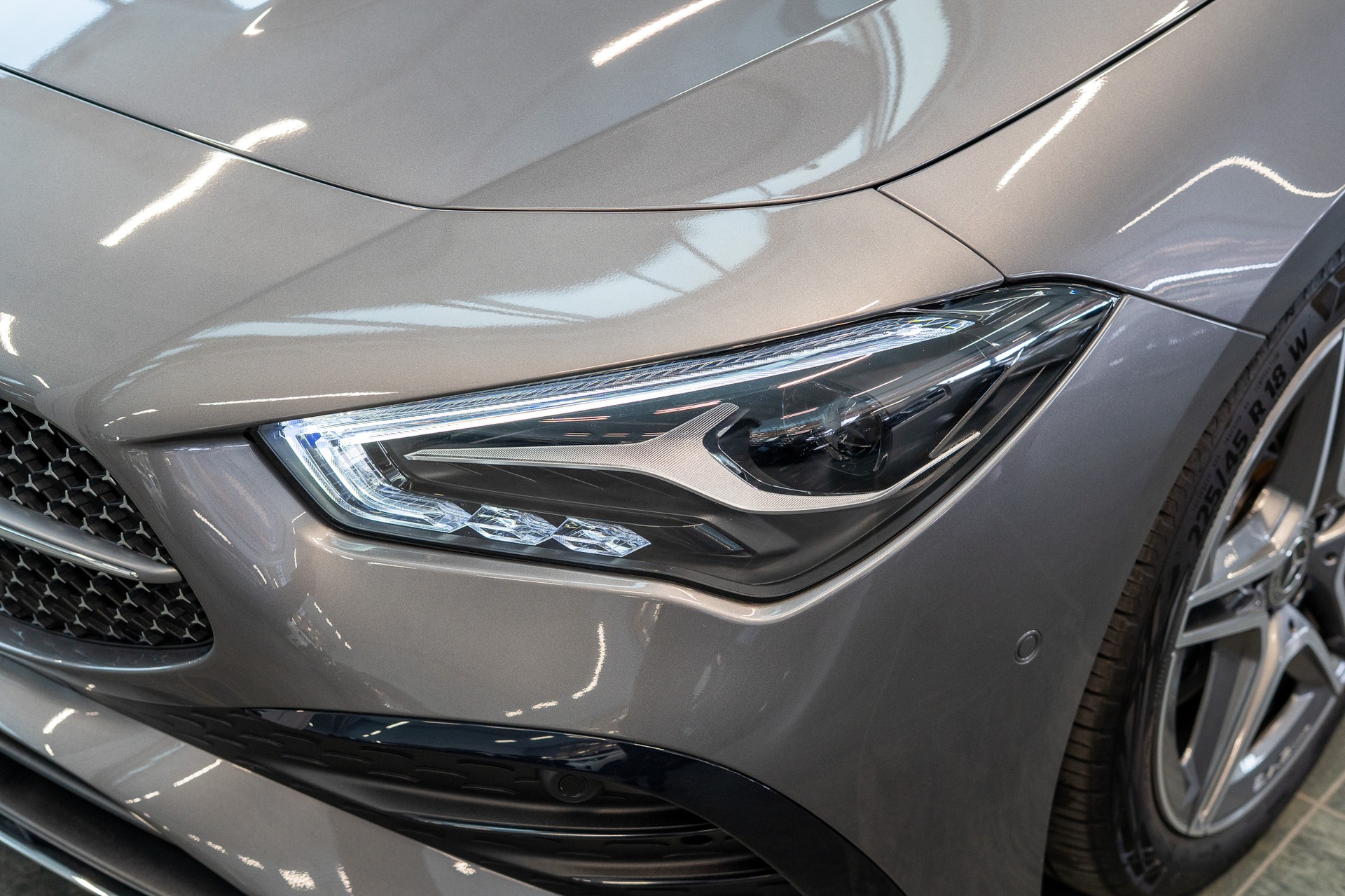 MERCEDES-BENZ CLA 220 AMG Line 4matic / Facelift / Rückfahrkamera / Ambientebeleuchtung-image-23