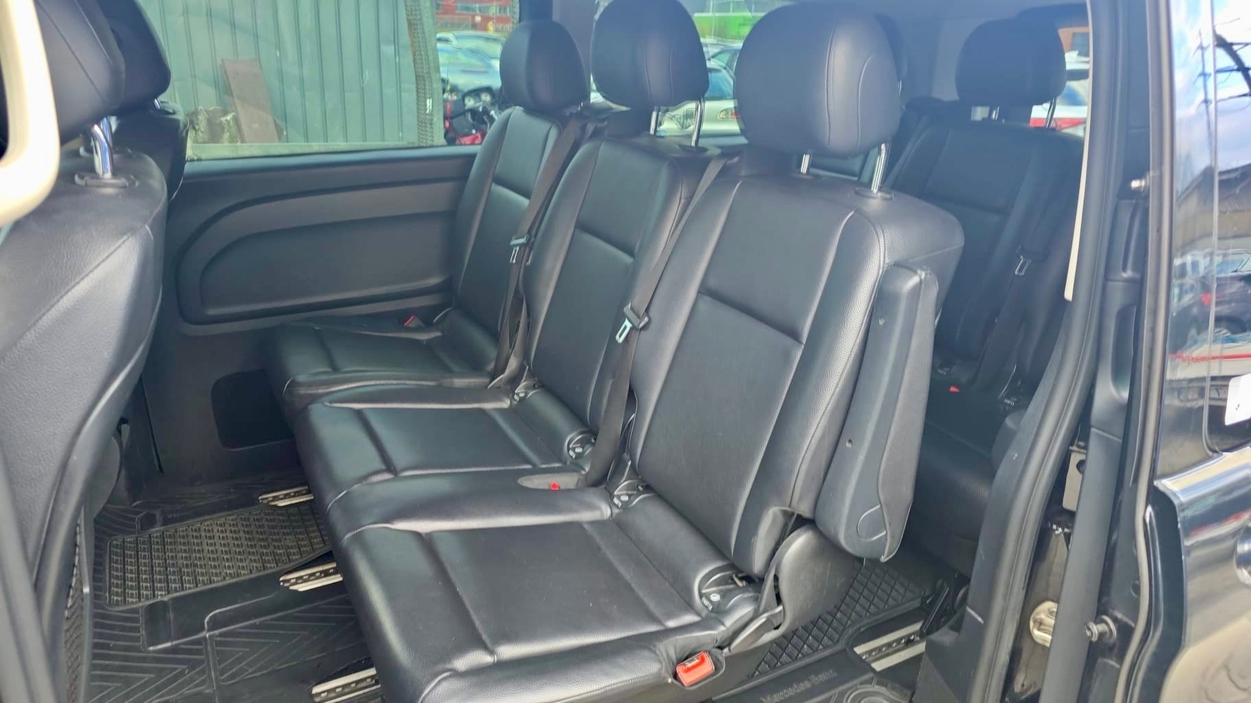 MERCEDES-BENZ Vito 119 BlueTEC Tourer Pro L 7G-Tronic-image-13