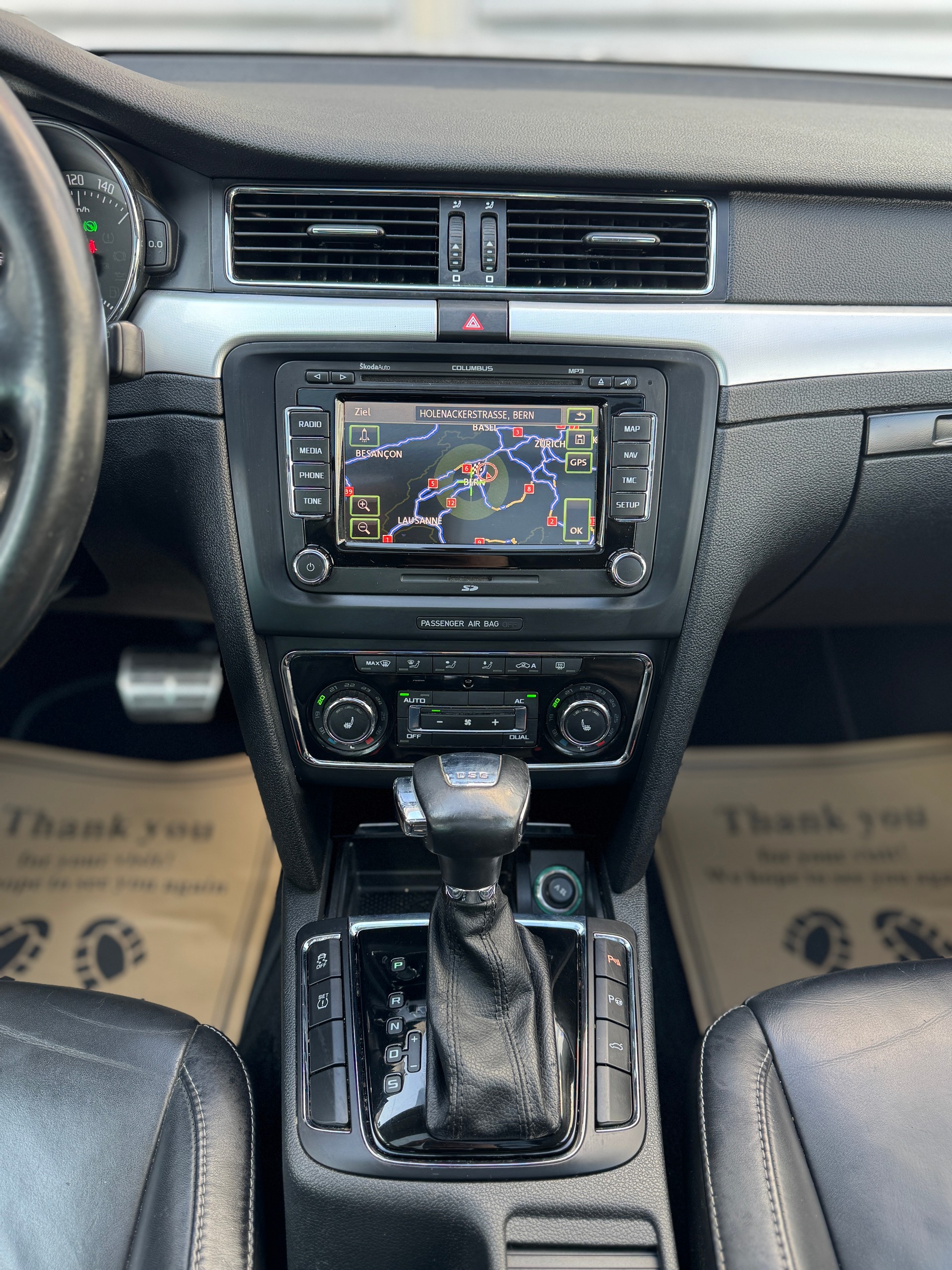 SKODA Superb Combi 2.0 TSI Ambition DSG-image-9