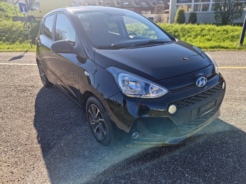 HYUNDAI i10 1.2 Amplia Automatic-image-4