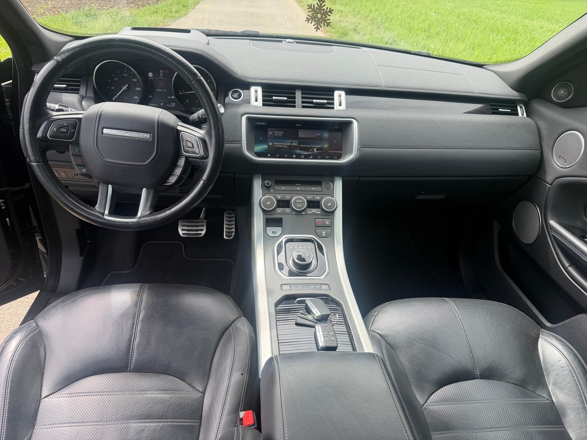 LAND ROVER Range Rover Evoque 2.0 TD4 HSE Dynamic AT9-image-14