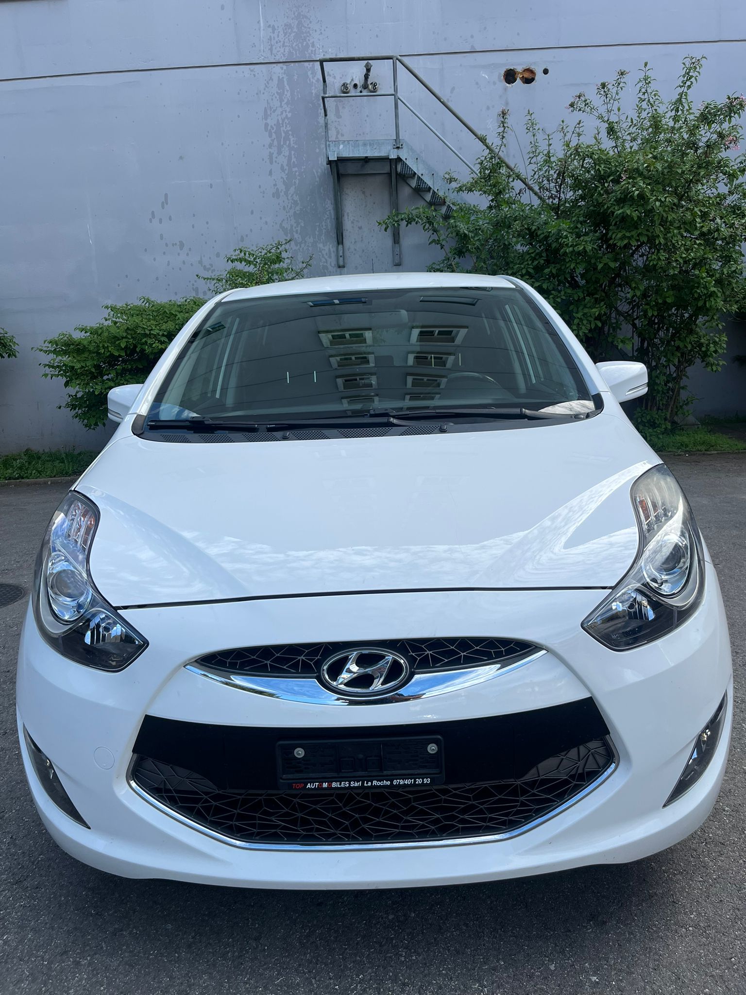 HYUNDAI iX20 1.6 Premium Automatic-image-1