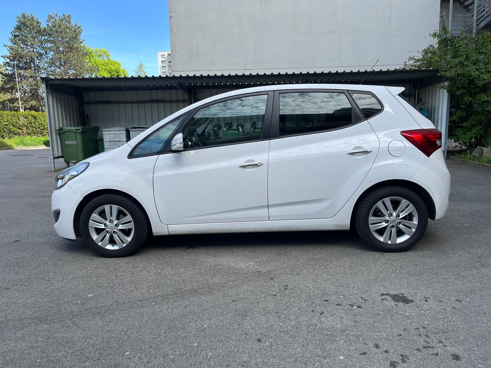 HYUNDAI iX20 1.6 Premium Automatic-image-3