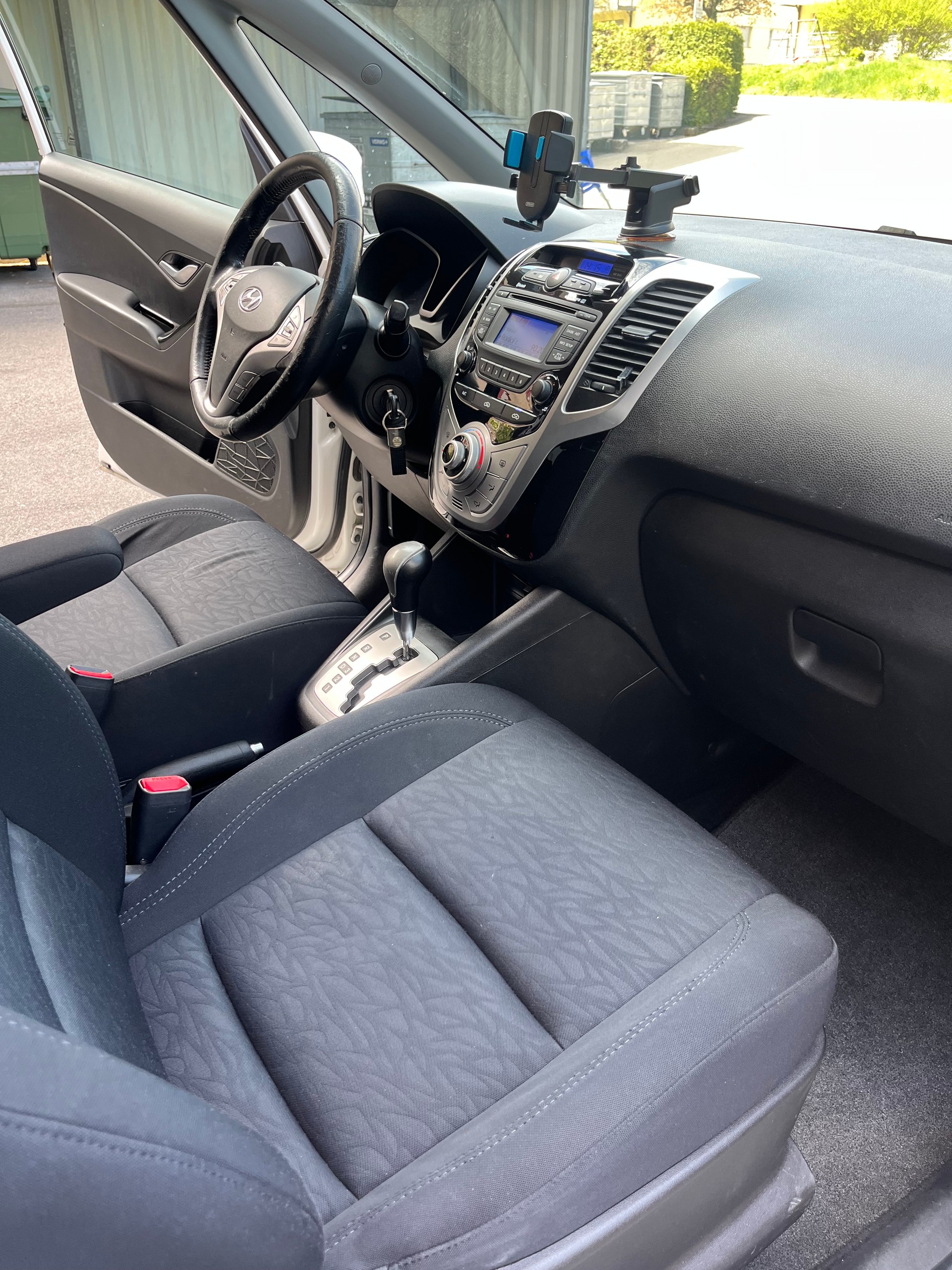 HYUNDAI iX20 1.6 Premium Automatic-image-12