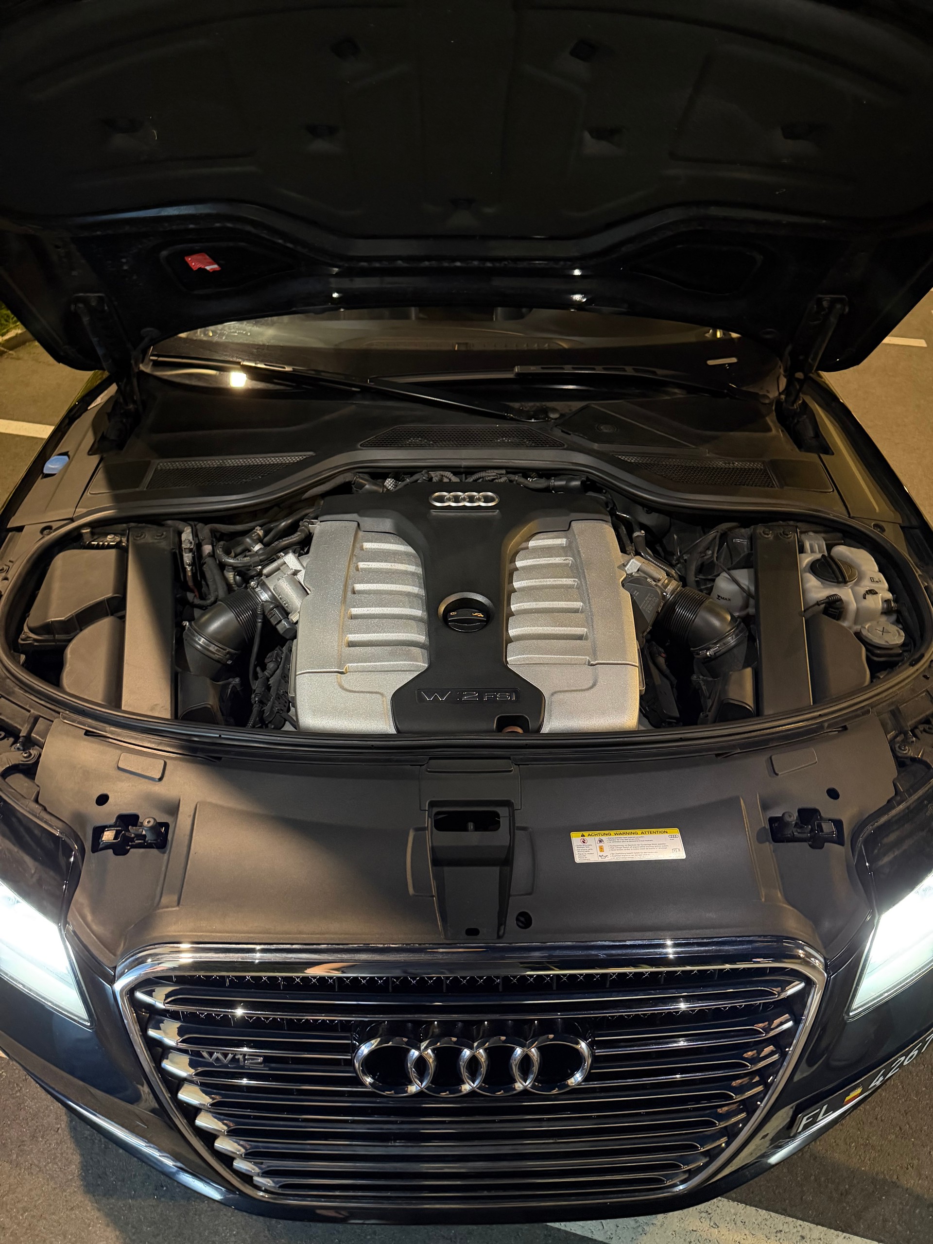 AUDI A8 L 6.3 FSI W12 quattro tiptronic-image-5