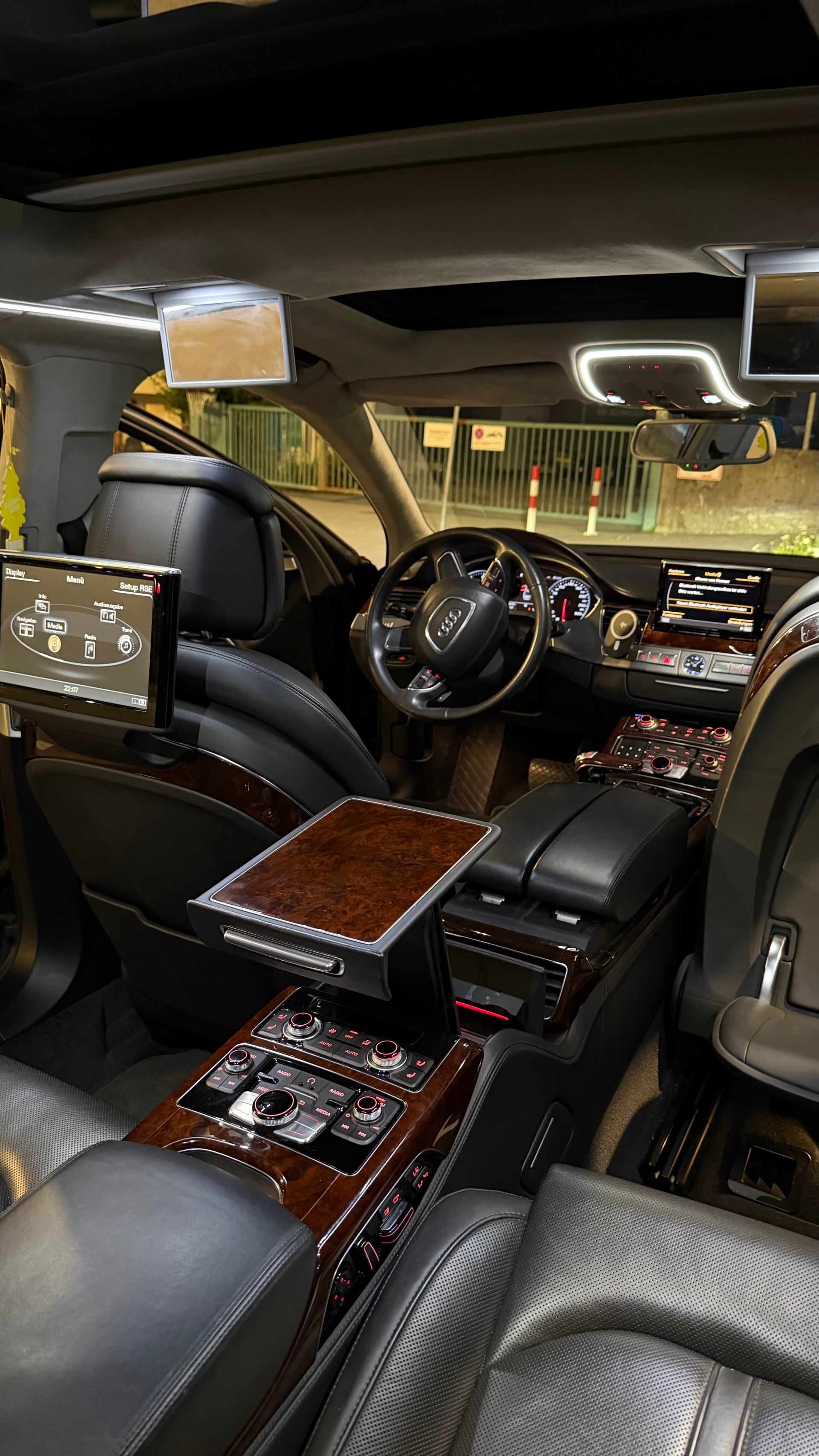 AUDI A8 L 6.3 FSI W12 quattro tiptronic-image-14