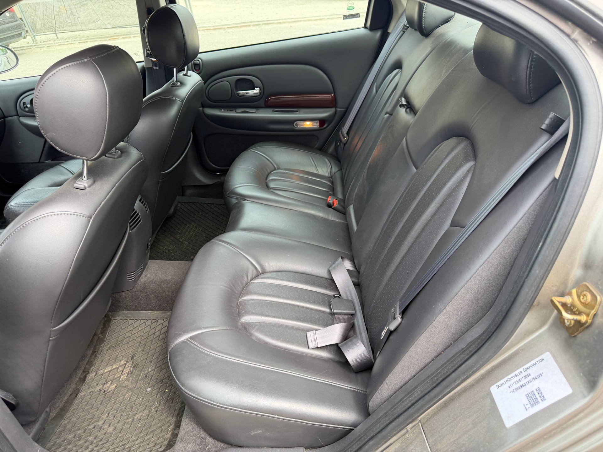 CHRYSLER 300M-image-8