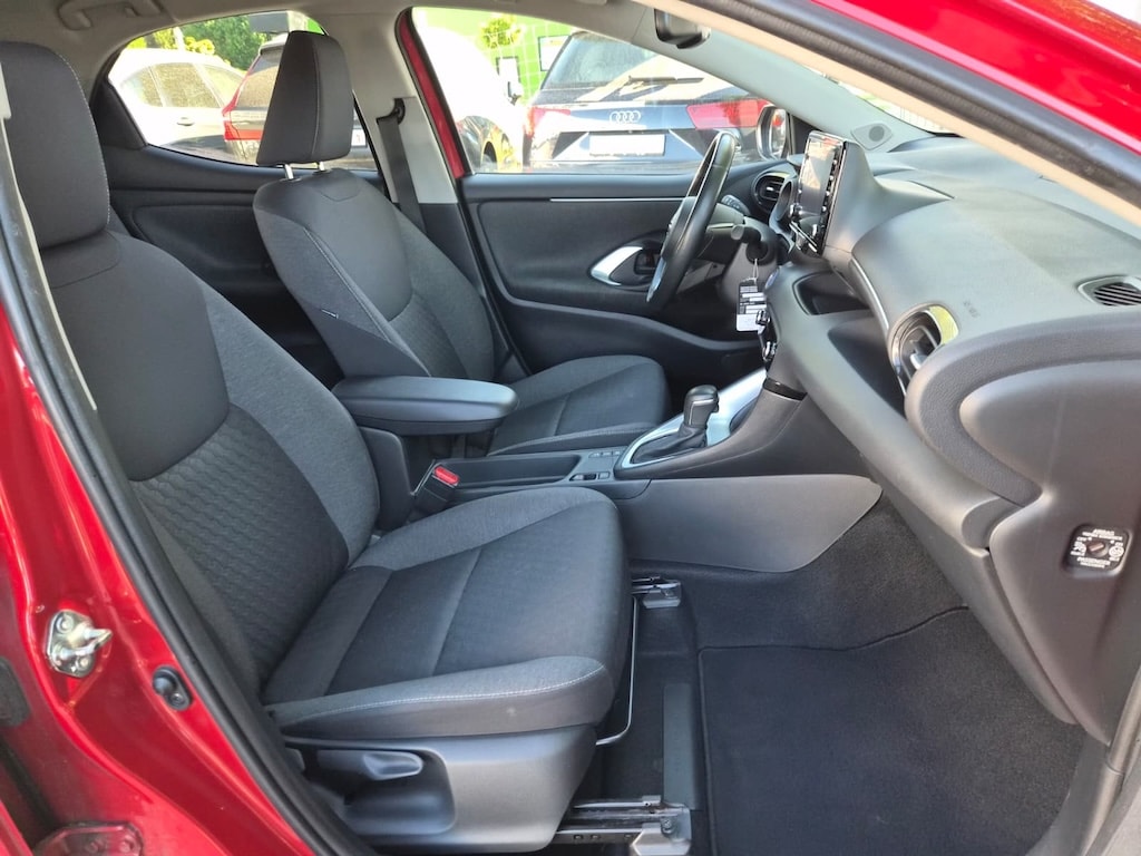 TOYOTA Yaris 1.5 Trend e-CVT-image-9