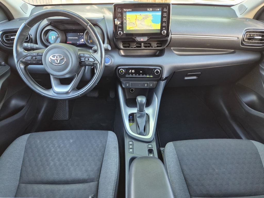 TOYOTA Yaris 1.5 Trend e-CVT-image-10