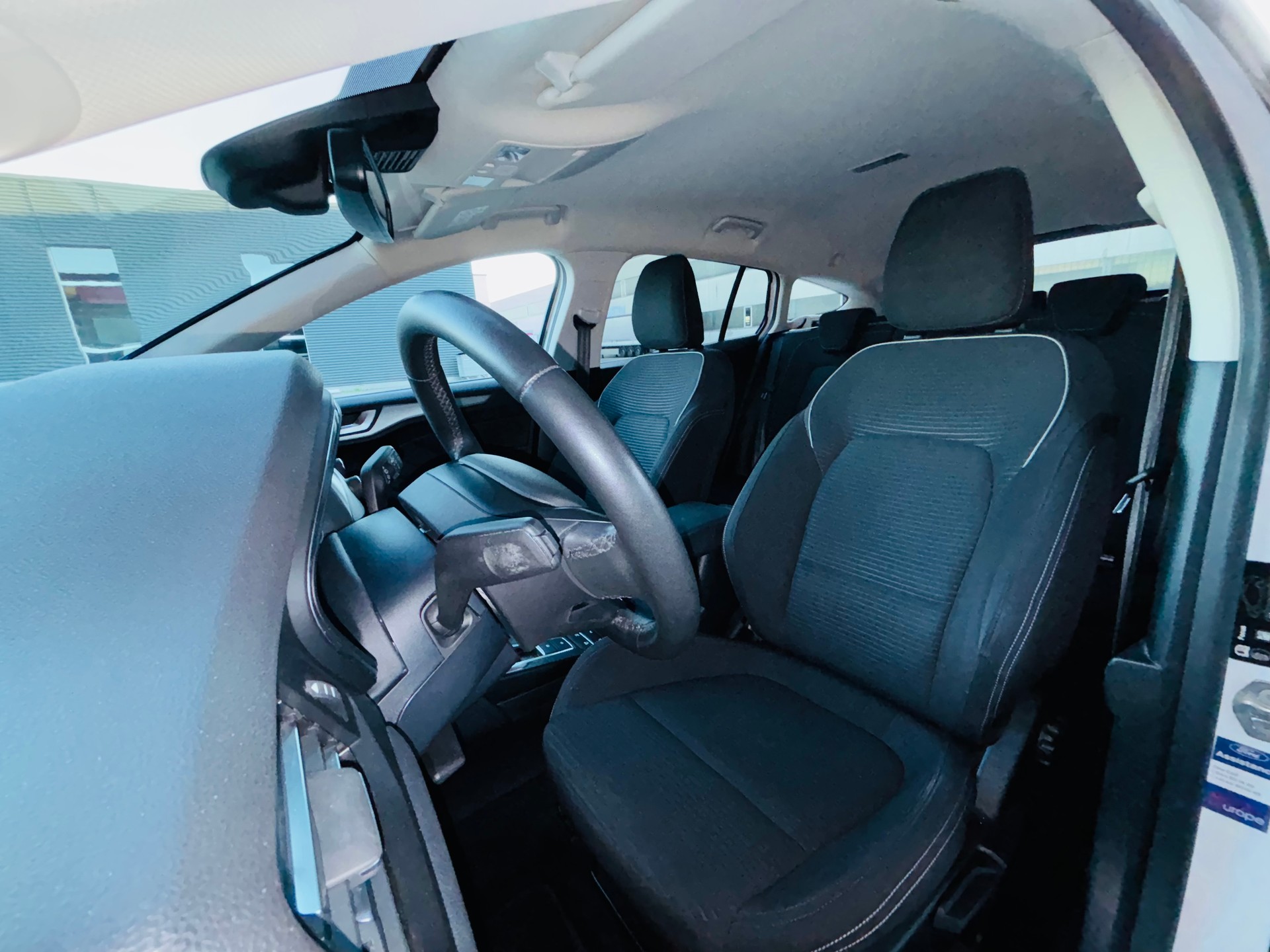 FORD Focus 2.0 TDCi Titanium Automatic-image-7