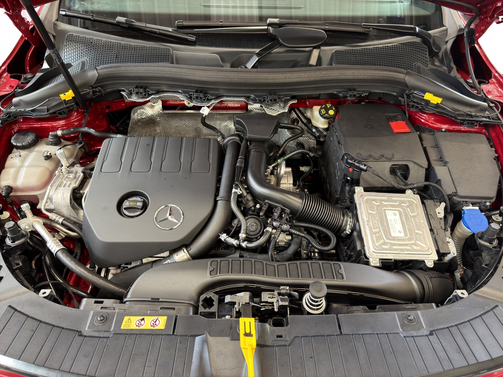MERCEDES-BENZ GLA 200 4MATIC-image-20