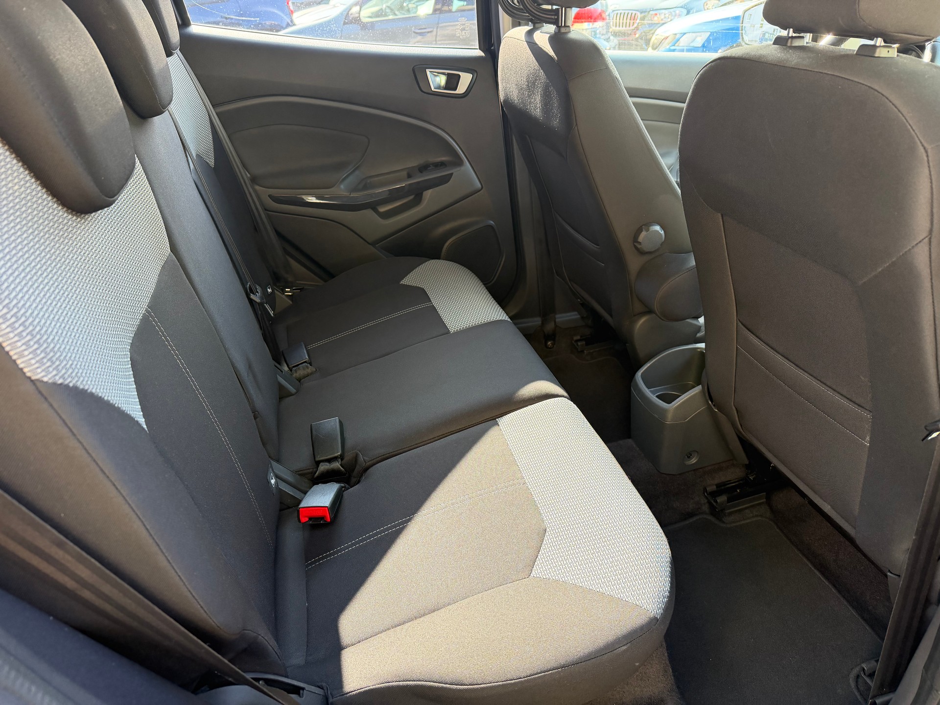 FORD EcoSport 1.0 SCTi Titanium-image-12