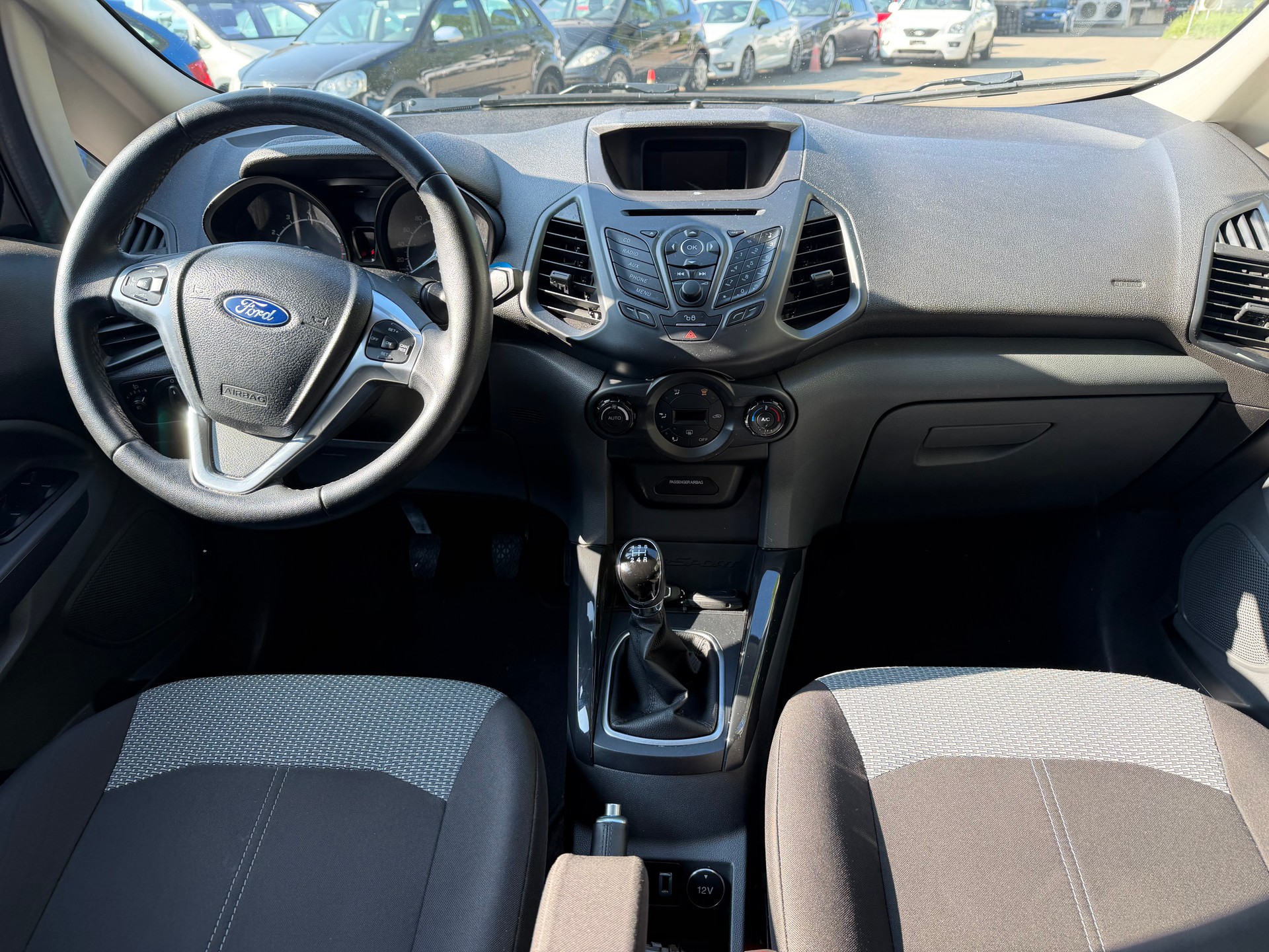FORD EcoSport 1.0 SCTi Titanium-image-9